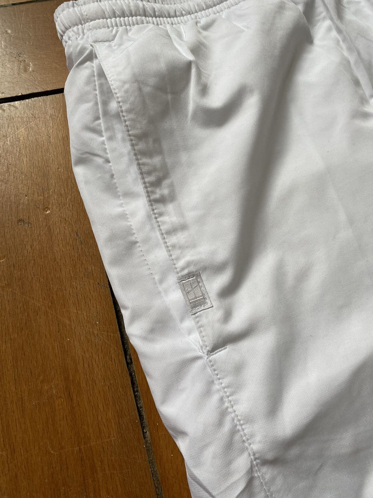 Nike × Vintage Vintage Nike Nylon Pants Very Rare Size L Size US 32 / EU 48 - 7 Thumbnail