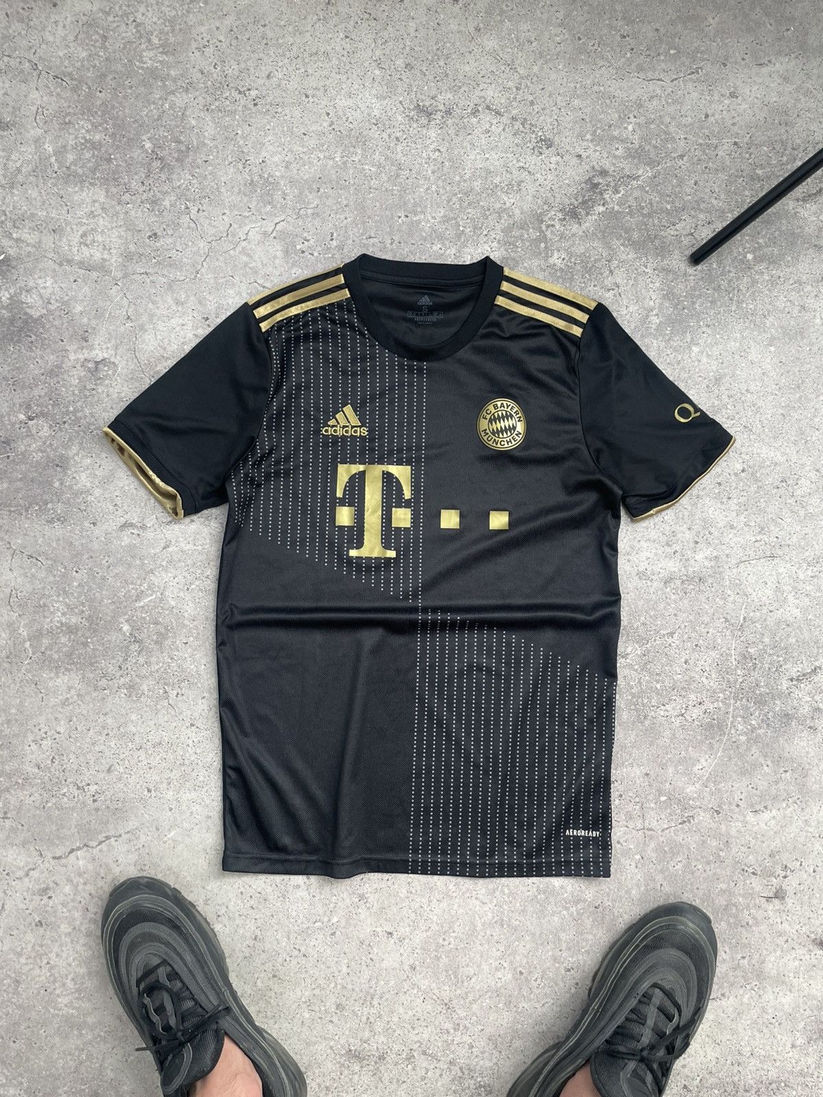 Adidas FC Bayern Munich 2021 2022 away soccer shirt jersey kit Size US S / EU 44-46 / 1 - 1 Thumbnail