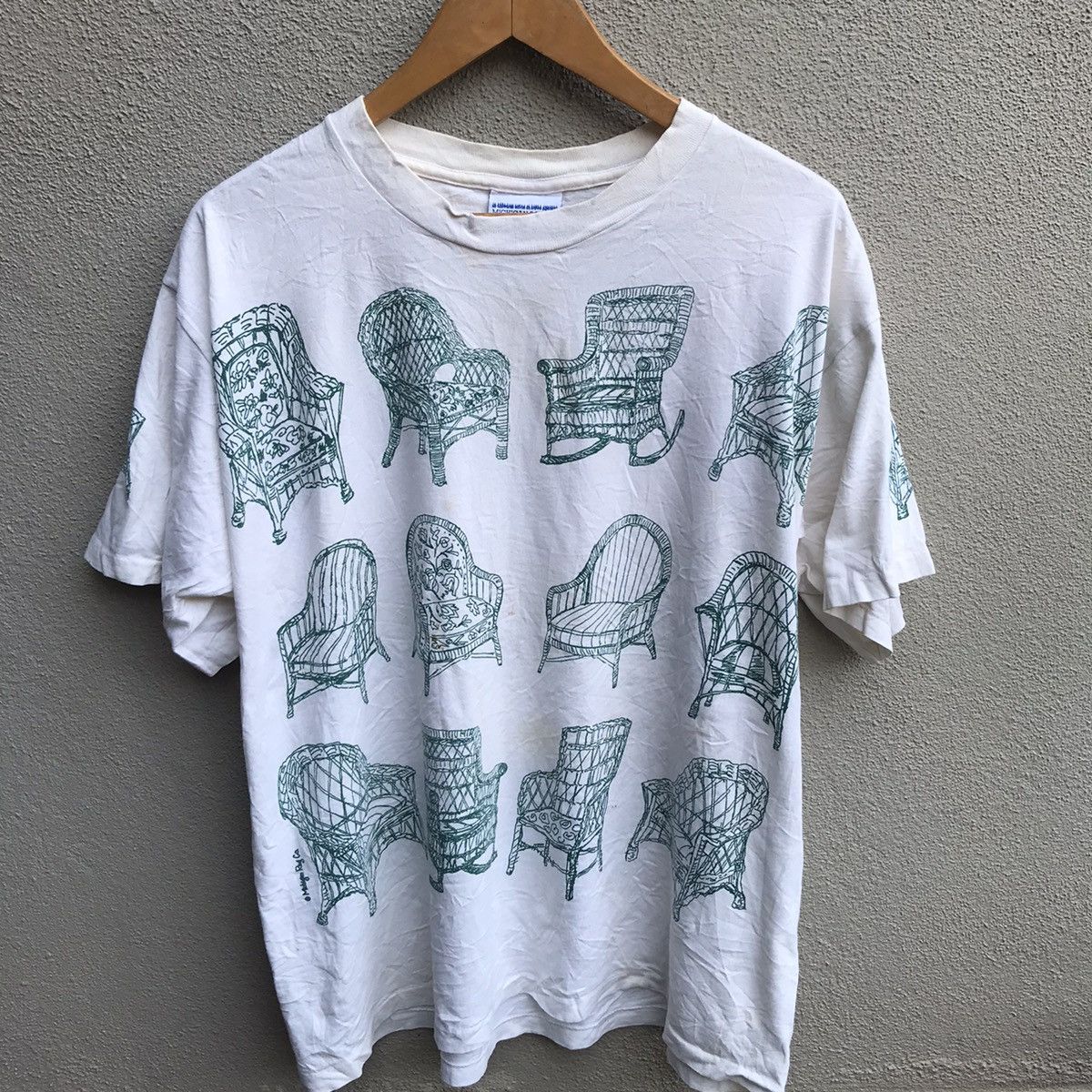 Vintage Vintage 90s RATTAN CHAIR art eames tee all over print Size US L / EU 52-54 / 3 - 2 Thumbnail
