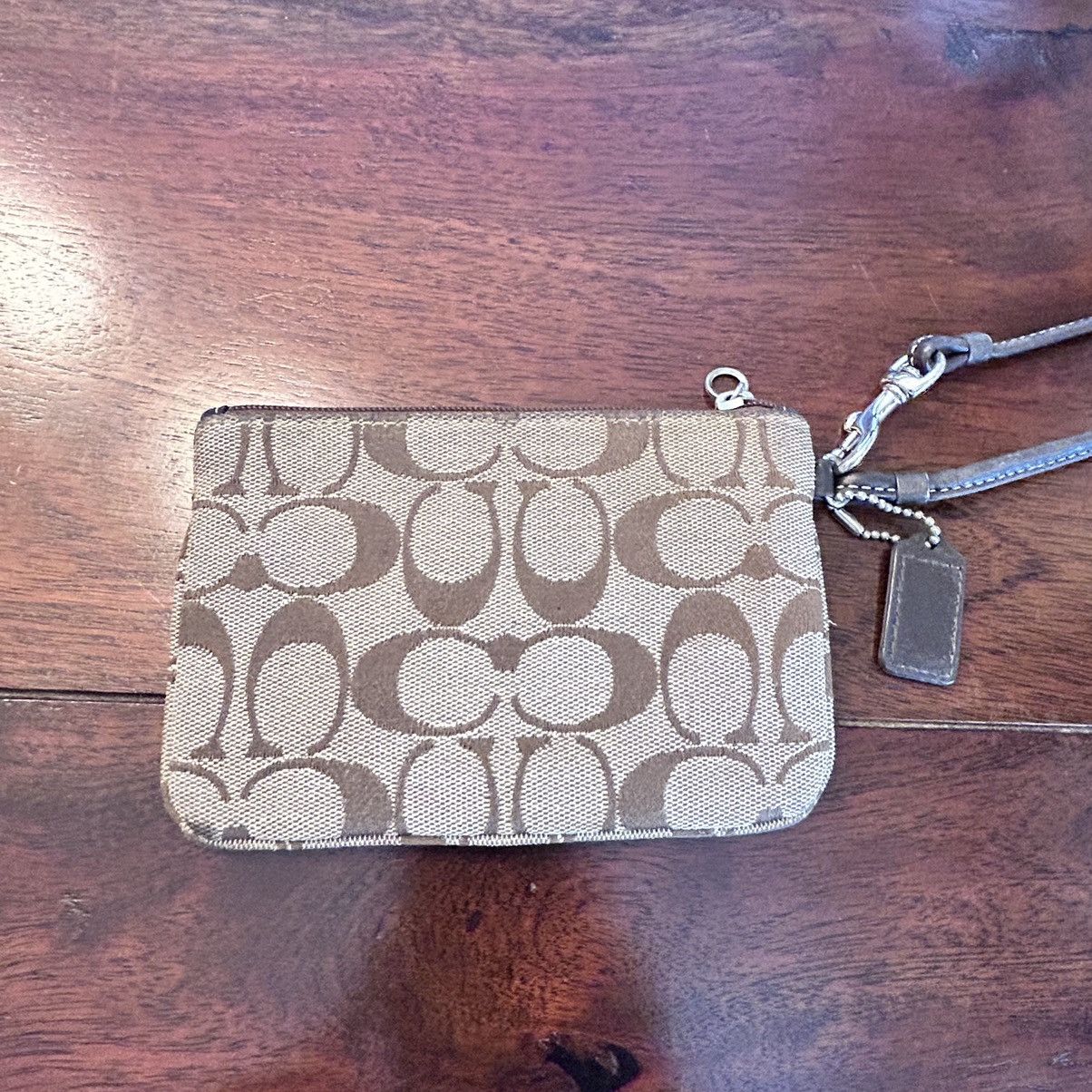 Coach Coach Logo C Wristlet Brown Tan With Leather Tag Size ONE SIZE - 3 Thumbnail