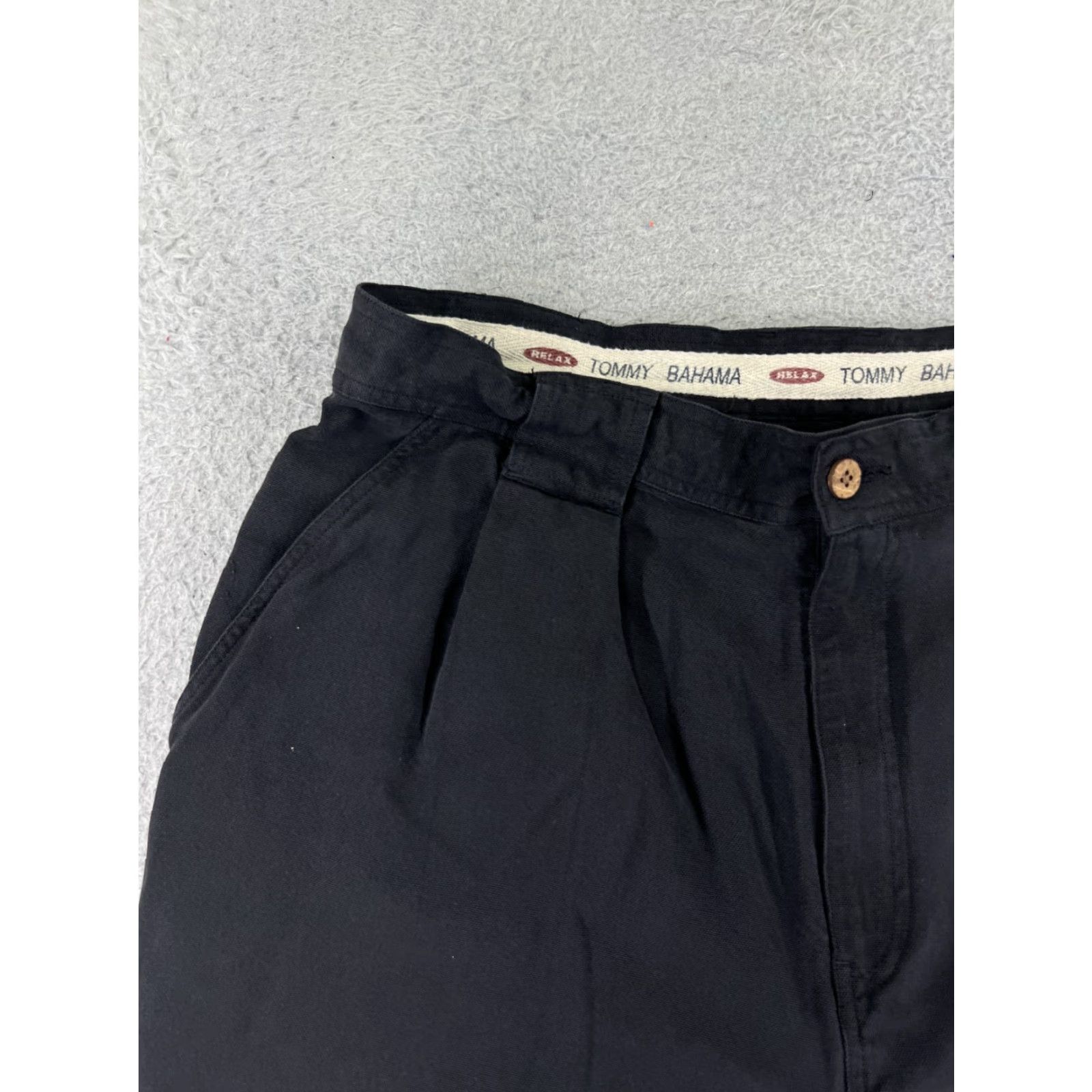 Tommy Bahama Tommy Bahama Shorts Men 34 Black 100% Silk Pleated Golf Vacation Beach Bermuda Easy Care Quick Dry Pockets Logo Solid Size US 34 / EU 50 - 4 Thumbnail