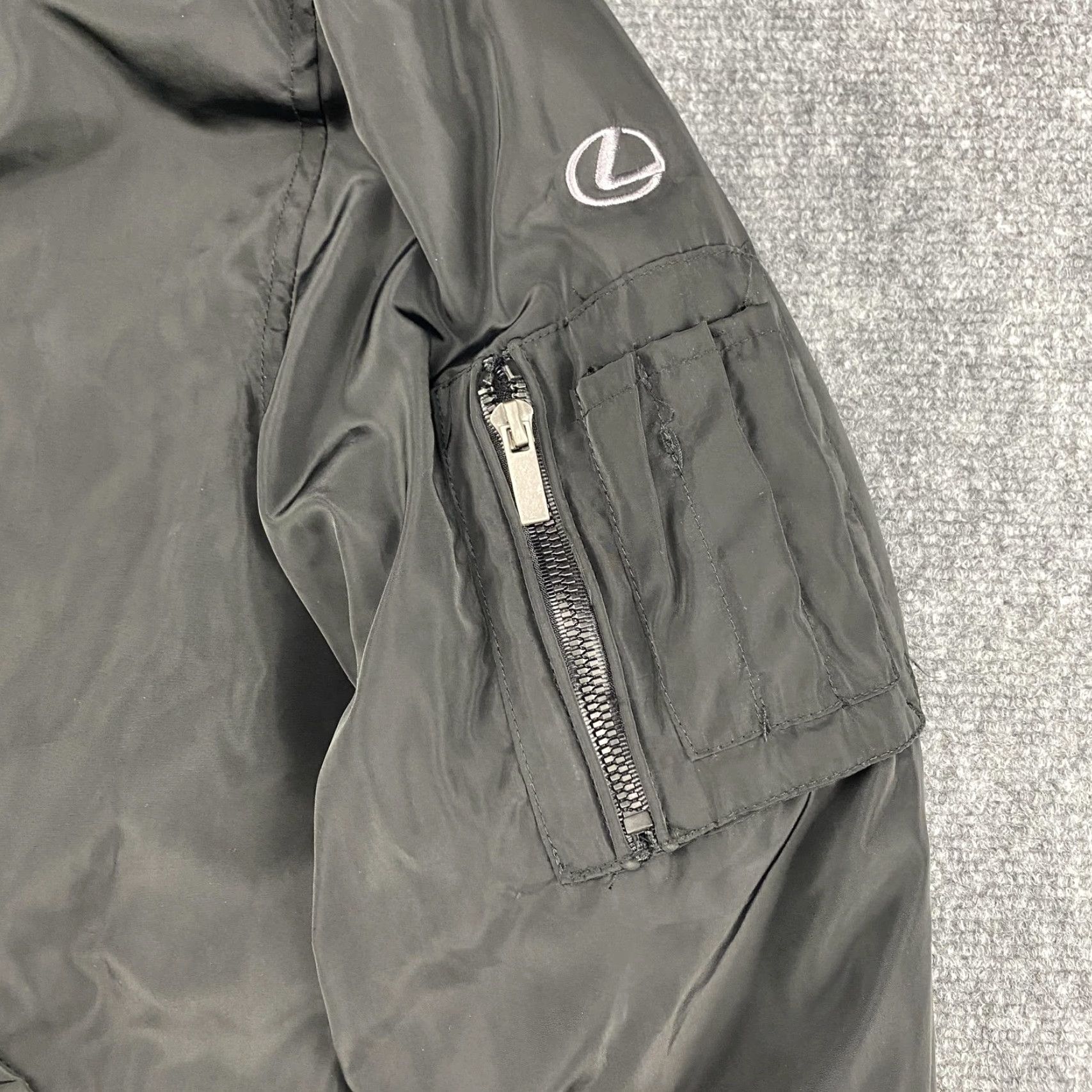 Vintage Fossa Apparel Wingover Bomber Jacket Mens Small Black Lexus Logo Full Zip 1518 Size US S / EU 44-46 / 1 - 3 Thumbnail