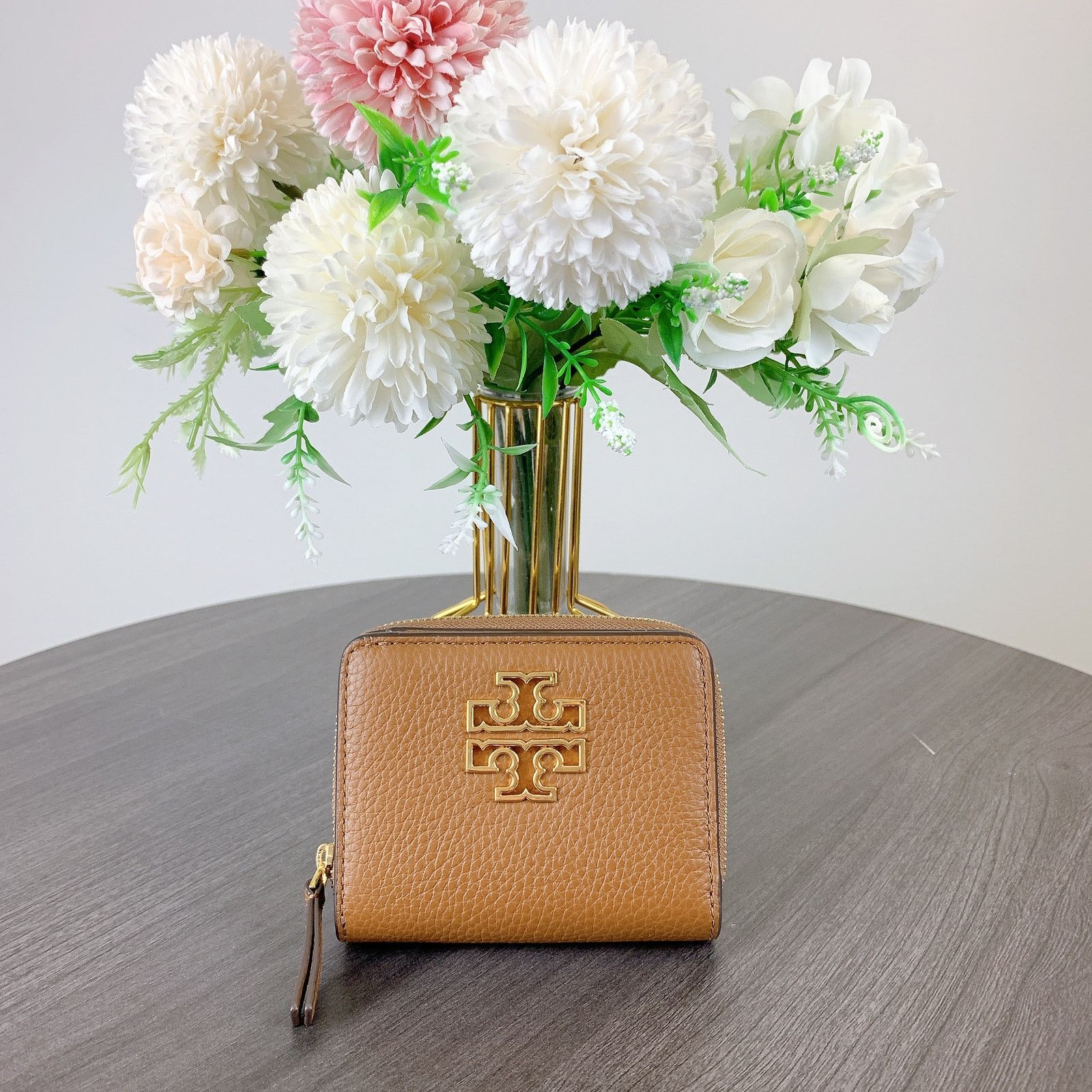 Tory Burch Tory Burch 146708 BRITTEN BiFold Wallet IN Brown Size ONE SIZE - 1 Thumbnail