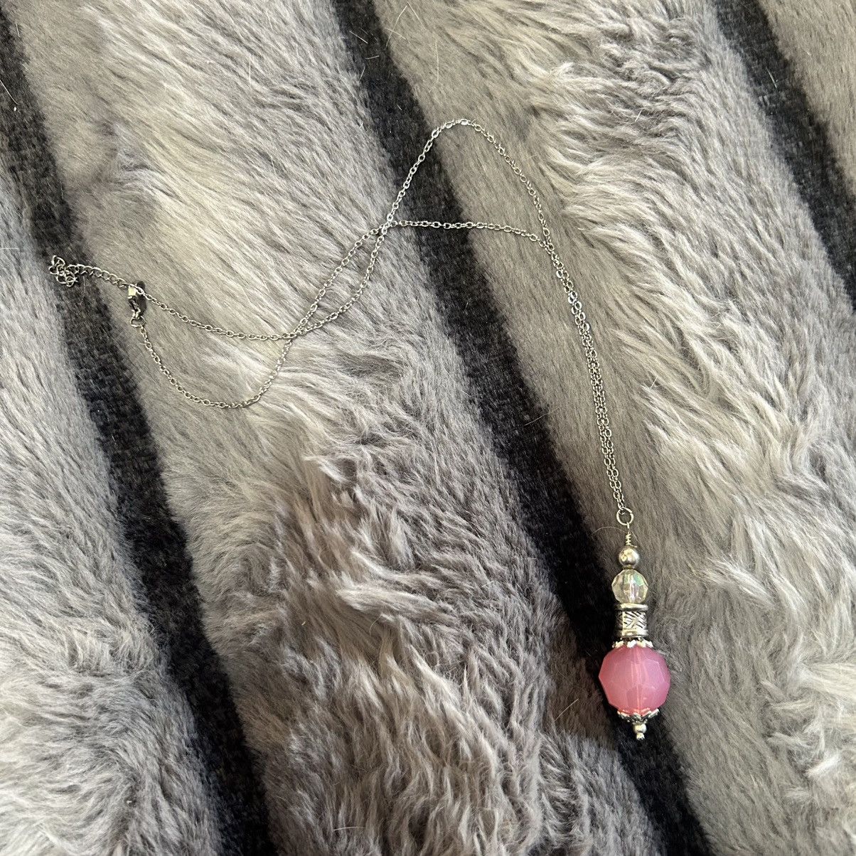 Handmade Handcrafted faceted crystal vintage lucite pendant necklace Size ONE SIZE - 6 Thumbnail