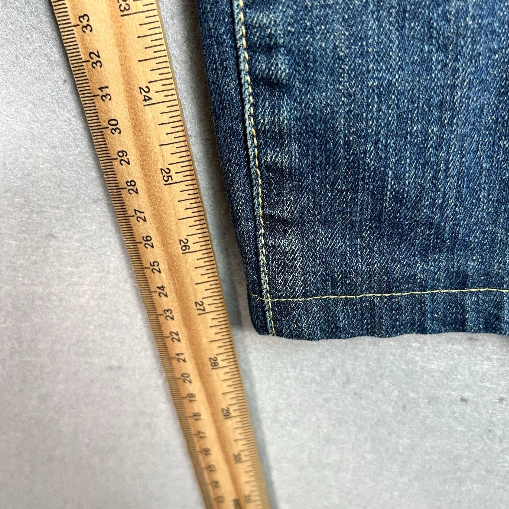 Vintage VINTAGE Armani Jeans Blue Denim Jeans Womens 27 90s Tapered Regular Fit Size 27" / US 4 / IT 40 - 5 Thumbnail