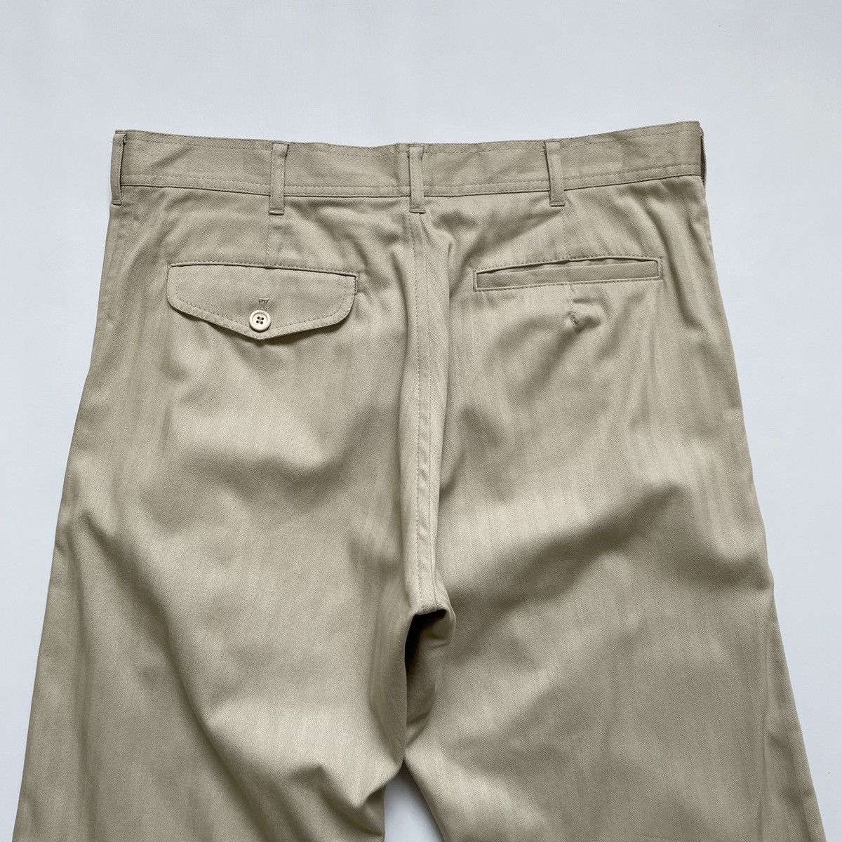 Comme des Garcons Beige ‘Curved Leg’ Utility Trousers Size US 34 / EU 50 - 16 Thumbnail