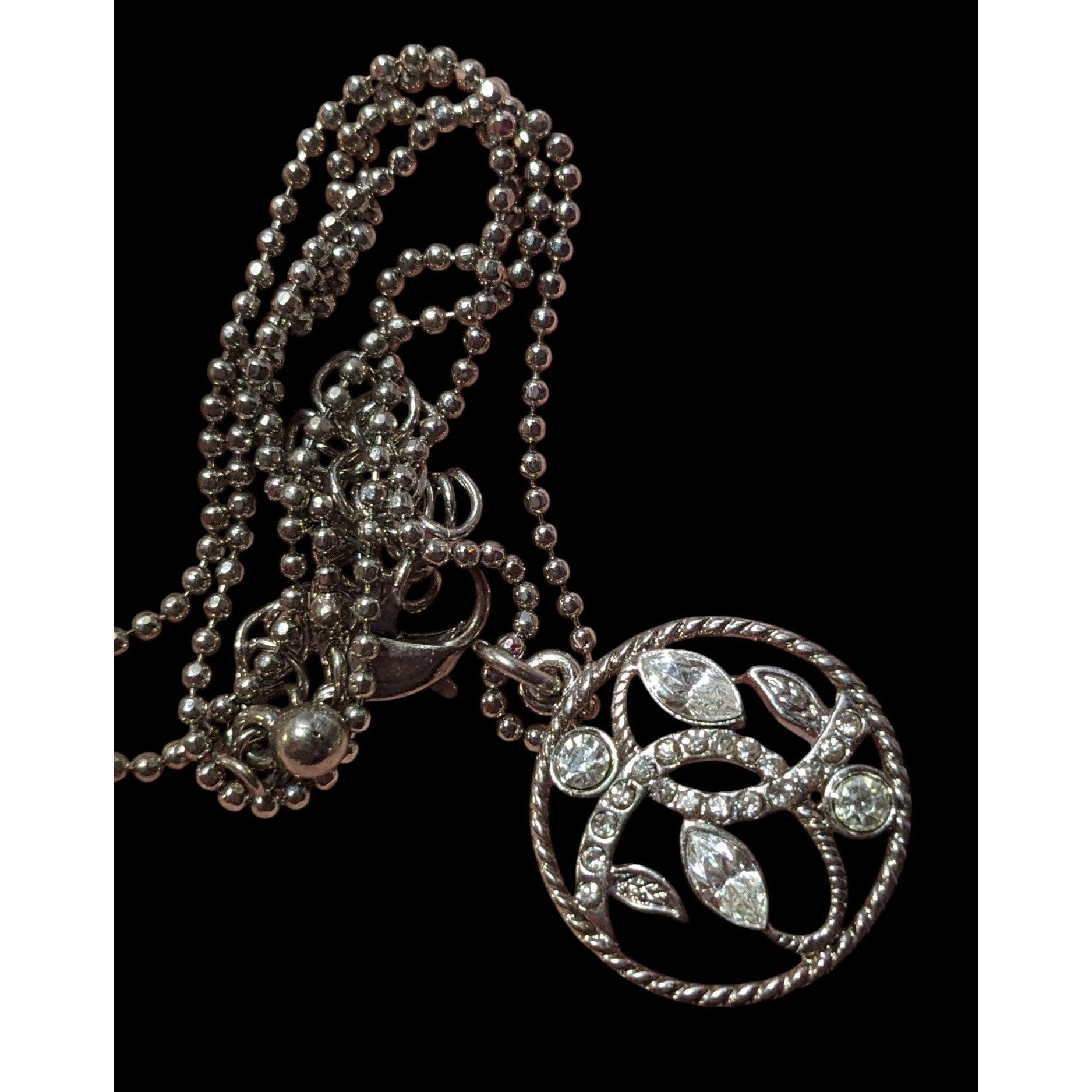 Other Fantasy Floral Rhinestone Silver Tone Pendant Necklace Size ONE SIZE - 2 Thumbnail