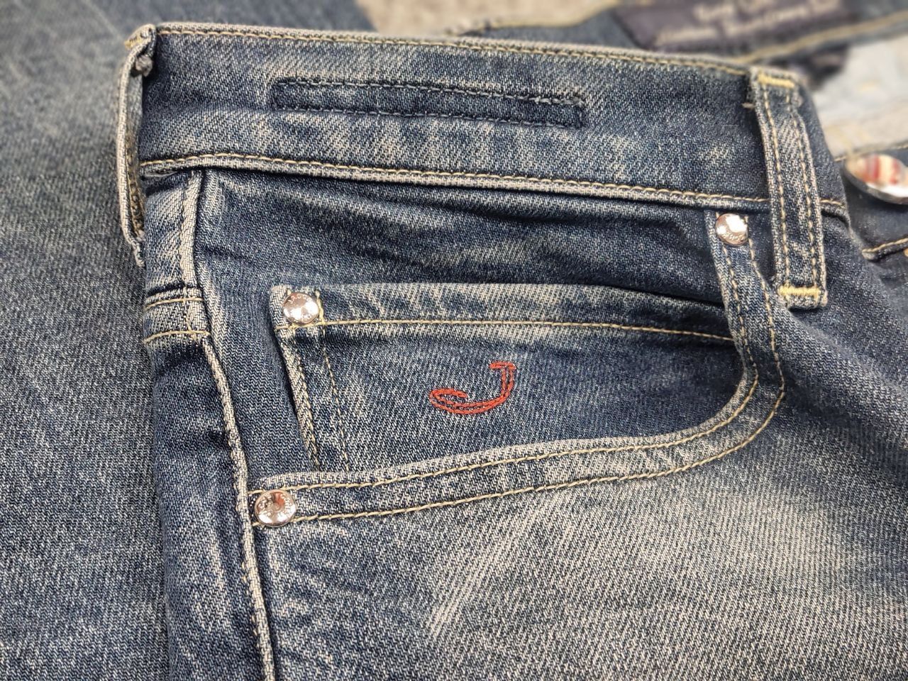 Jacob Cohen Jacob Cohen Italy Design Karen Perfact faded Denim Jeans Size 25" / US 0 / IT 36 - 13 Thumbnail