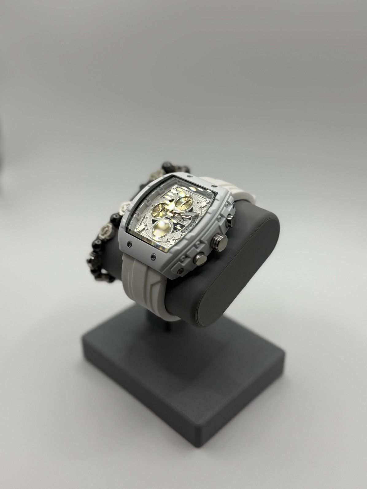 Vintage Cream White 2pc | Luxurious Watches for Men Size ONE SIZE - 2 Thumbnail