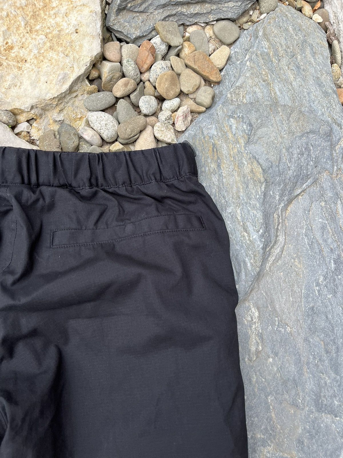 Uniqlo Uniqlo Heattech cargo multipocket insulated pants with belt Size US 30 / EU 46 - 15 Thumbnail