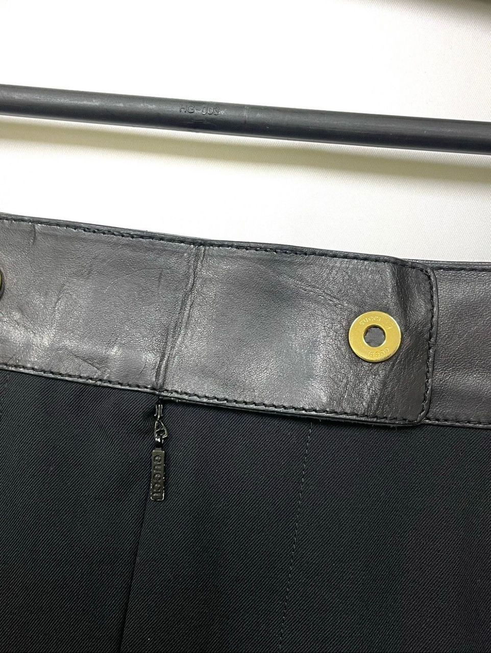 Gucci VINTAGE GUCCI BLACK POCKET SKIRT Size 28" / US 6 / IT 42 - 5 Thumbnail