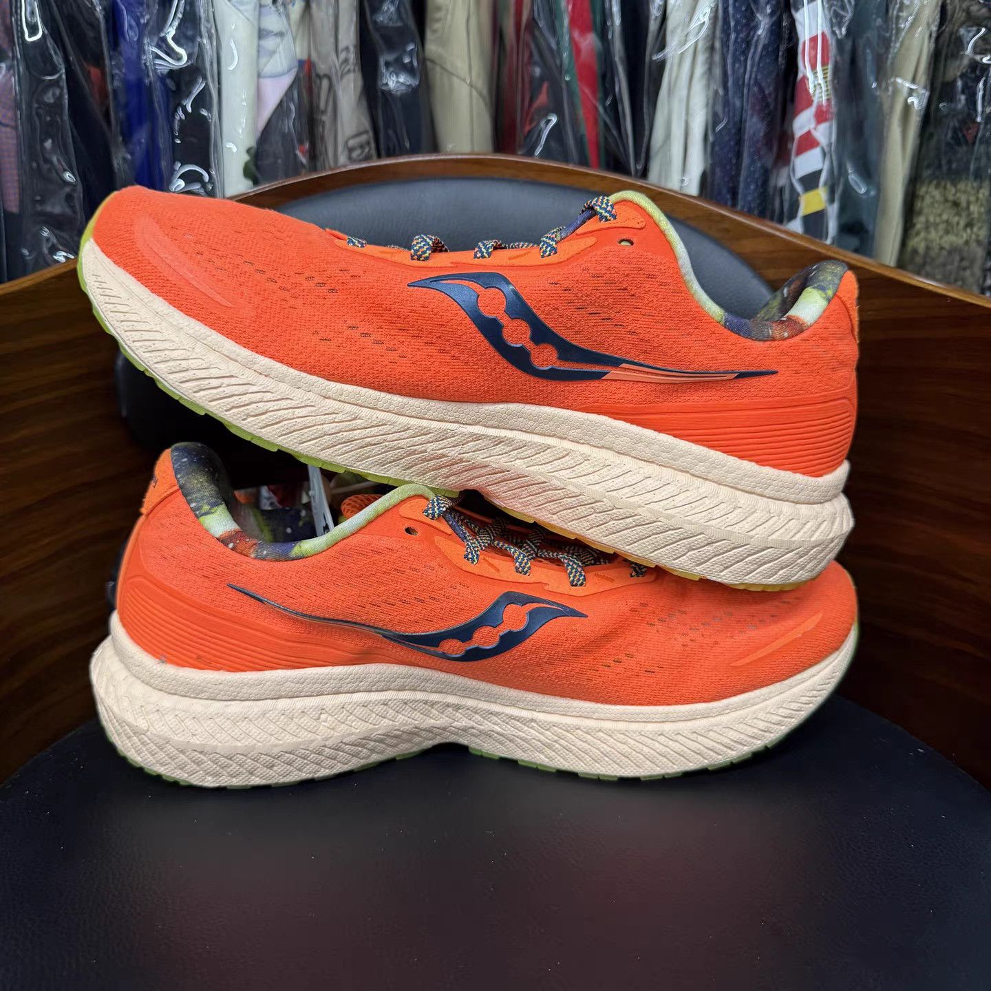 Saucony Saucony Triumph 19 Campfire Orange Running Shoes K15 Size US 12.5 / EU 45-46 - 7 Thumbnail