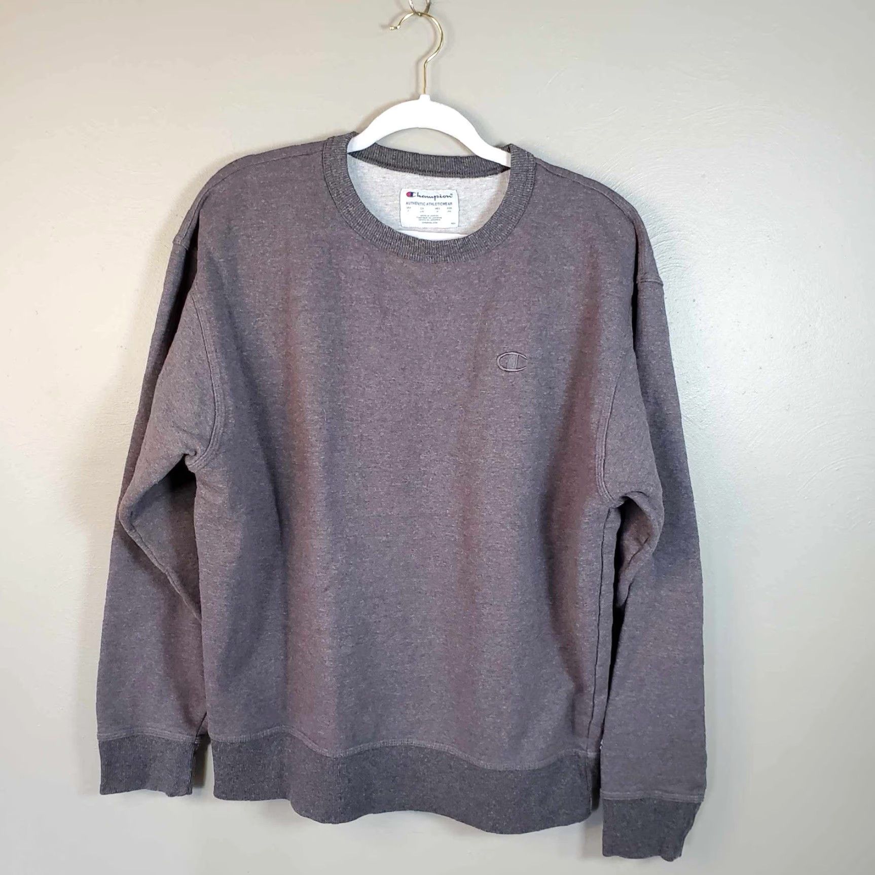 Champion VINTAGE? No, it's not vintage. Champion Sweater Mens Large Gray Pullover Heavy Cotton Long Sleeve L Size US L / EU 52-54 / 3 - 3 Thumbnail