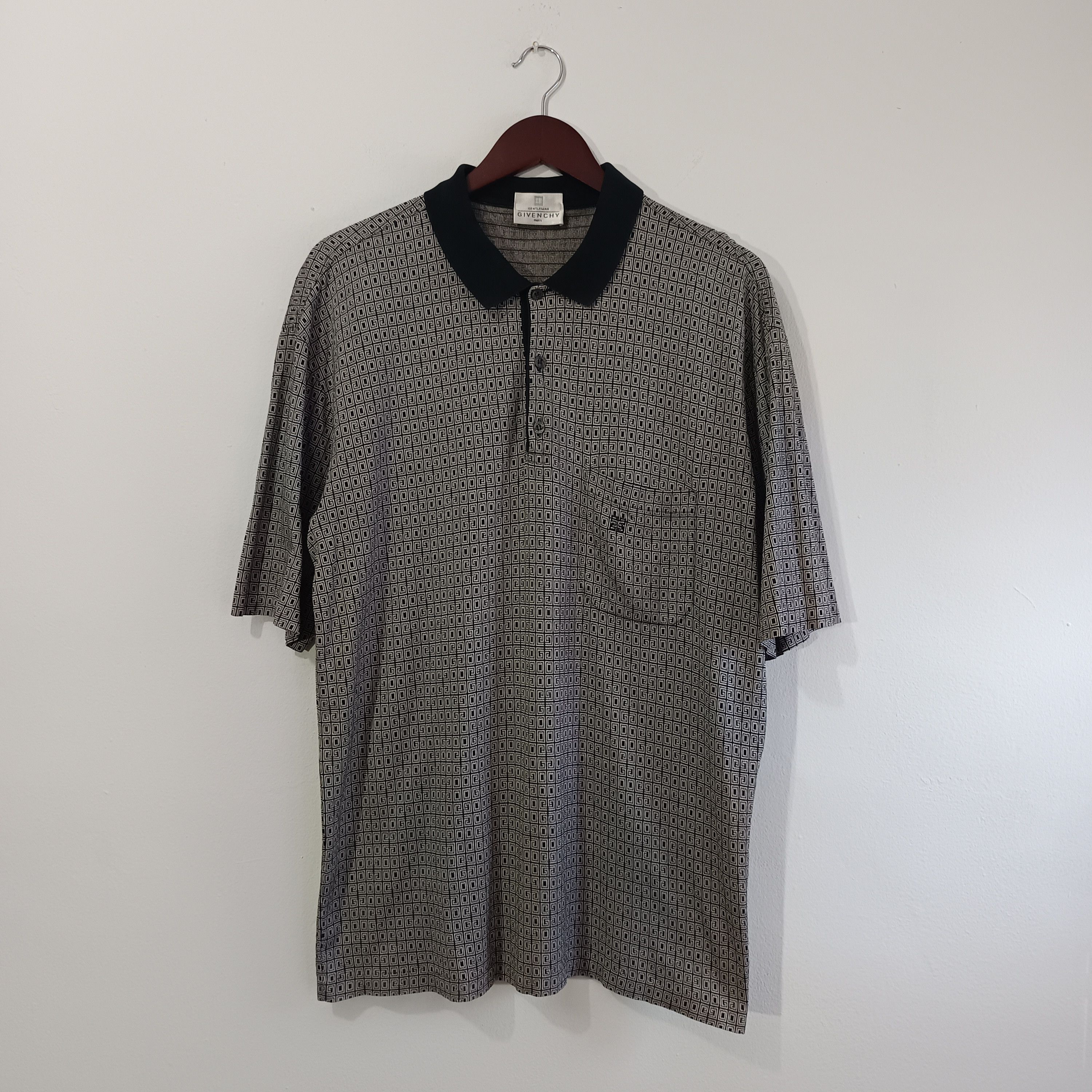 Givenchy 90s Givenchy Monogram Polo Shirts Size US XL / EU 56 / 4 - 1 Thumbnail
