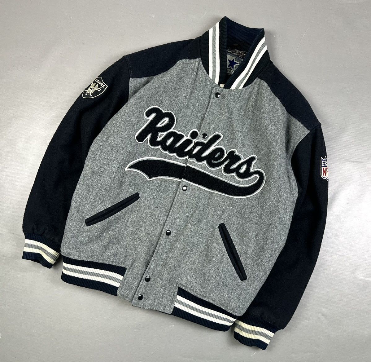 90's RAIDERS American Sports Football NFL Big Logo Jacket