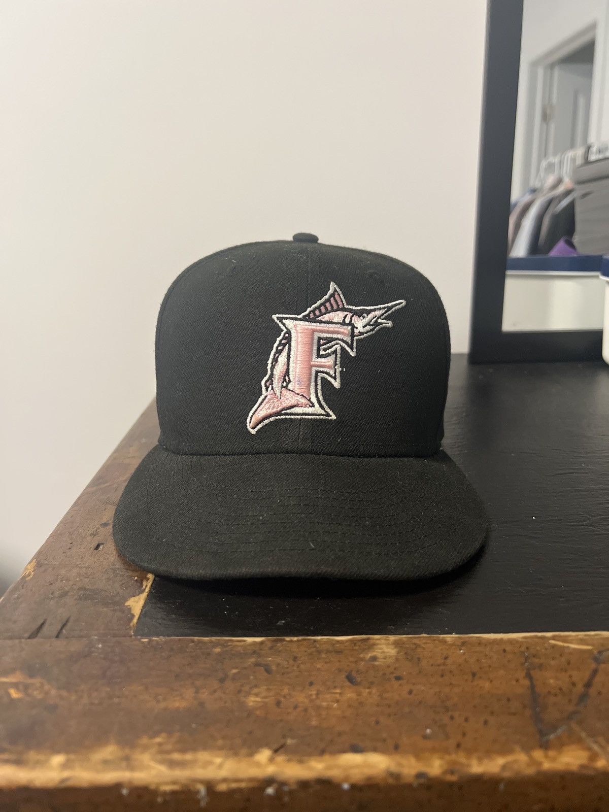 New Era Florida Marlins 2003 World Series Pink Brim Fitted Hat 7 5/8 Size 38 - 1 Thumbnail