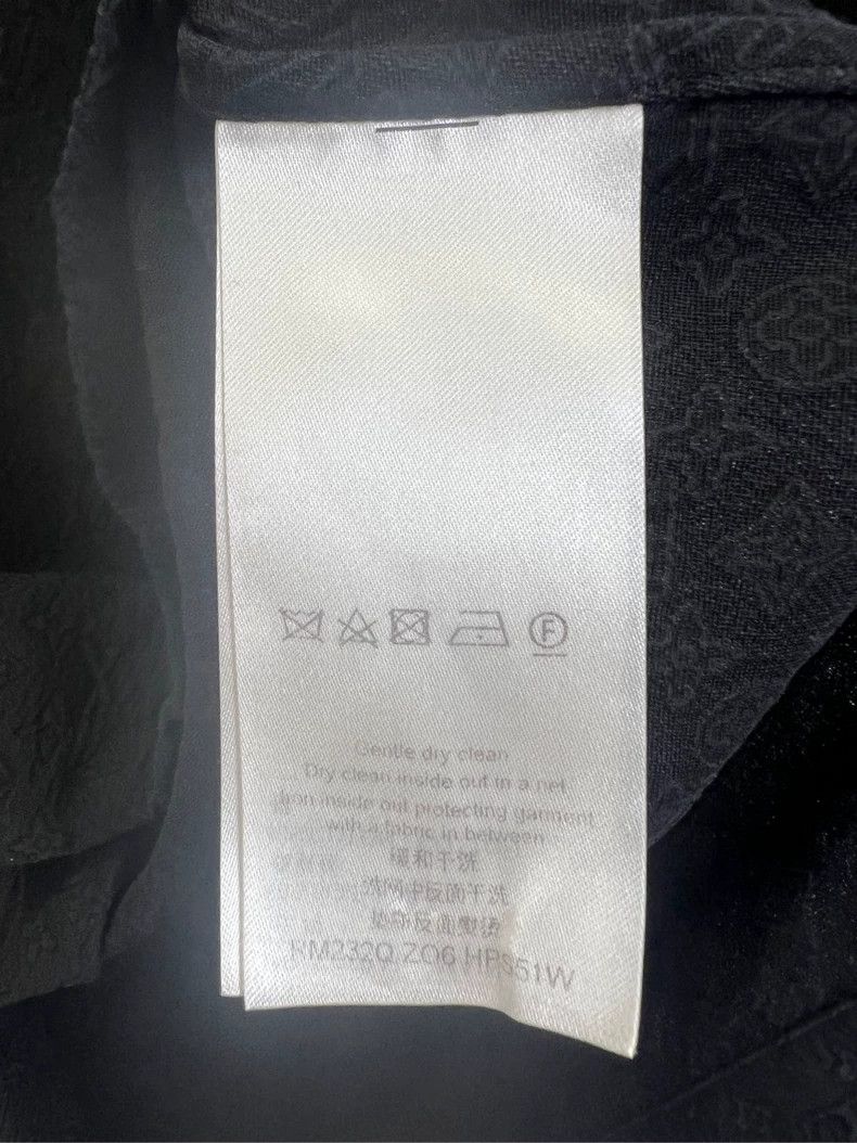 Louis Vuitton Louis Vuitton Black dark full print short sleeve shirt Size US M / EU 48-50 / 2 - 6 Thumbnail