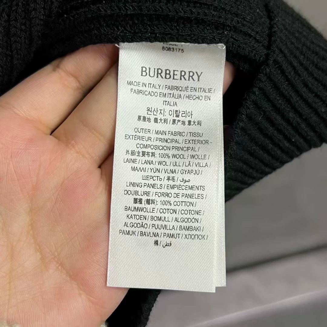Burberry burberry black crewneck long-sleeve sweater Size US M / EU 48-50 / 2 - 5 Thumbnail