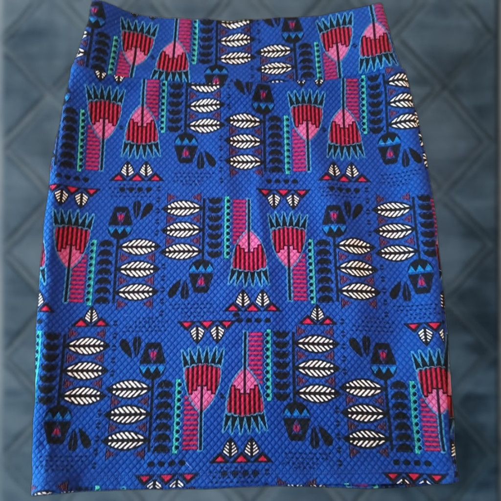 Vintage LuLaRoe Skirt XL Blue Geometric Knee Length Pull On Knit Quilted Pattern Women Pencil Stretch Regular Vintage: No Size 40" / US 18 - 1 Thumbnail