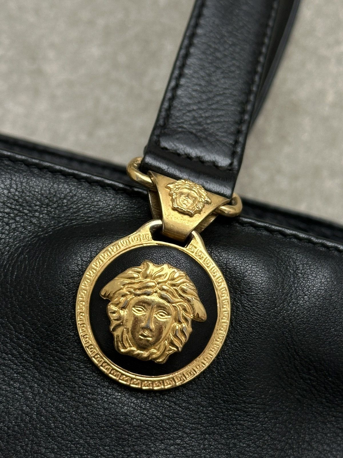 Versace Vintage Gianni Versace La Medusa Golden Logo Leather Bag Size ONE SIZE - 4 Thumbnail