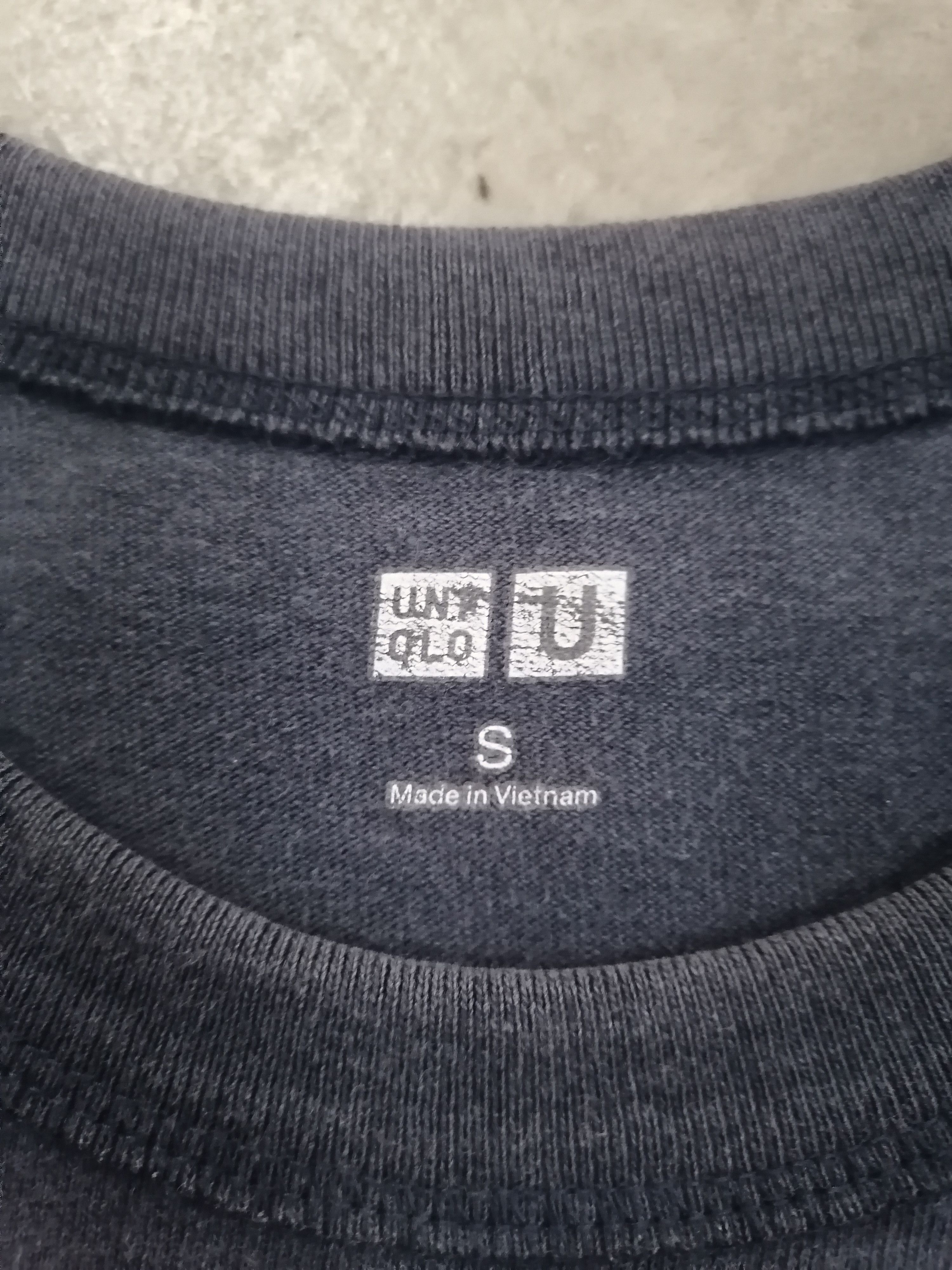 Japanese Brand Trashed Faded Uniqlo Blue Tee Size US S / EU 44-46 / 1 - 6 Thumbnail
