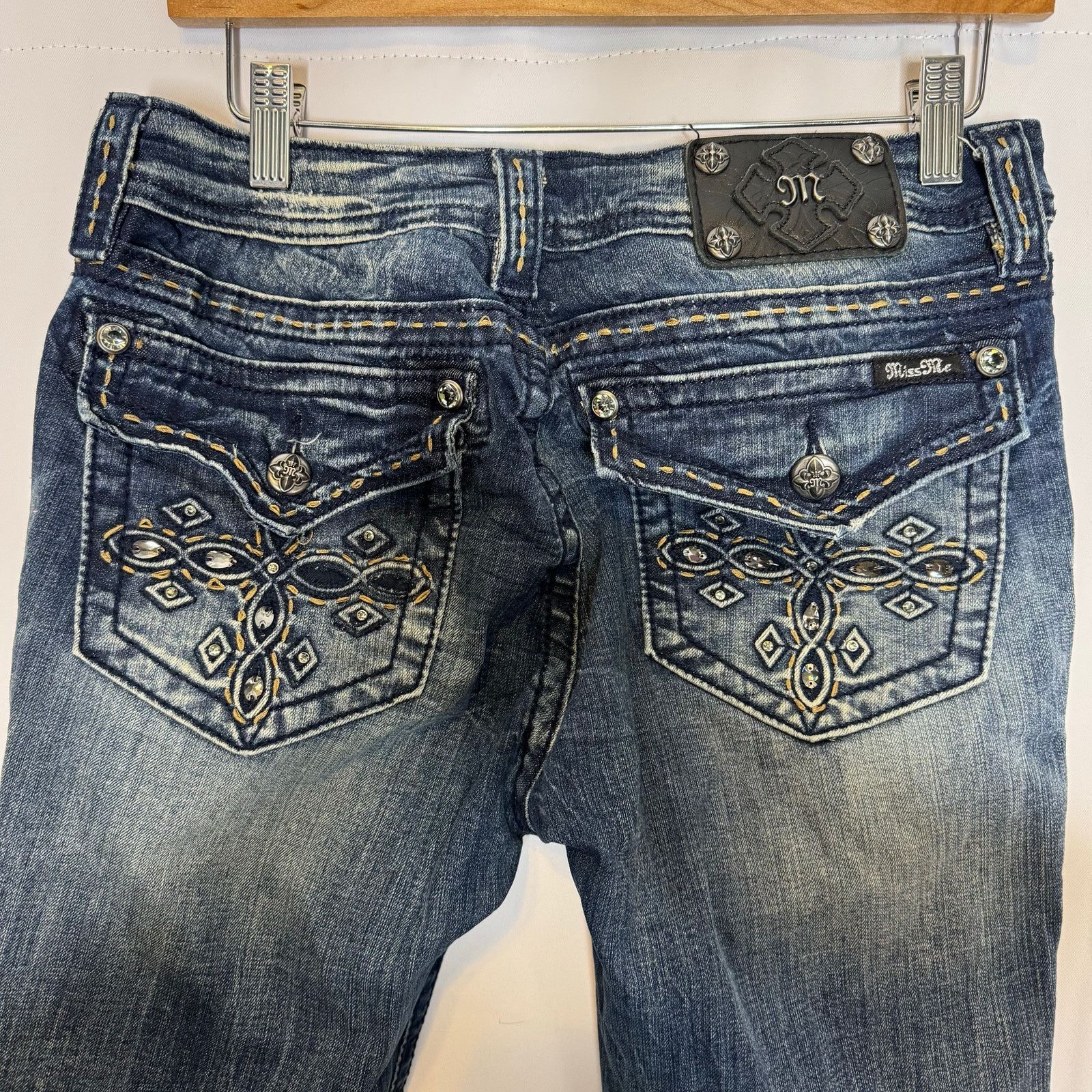 Miss Me Miss Me Mid Rise Bootcut Jeans 31 Embellished Flap Pockets Size 32" / US 10 / IT 46 - 4 Thumbnail