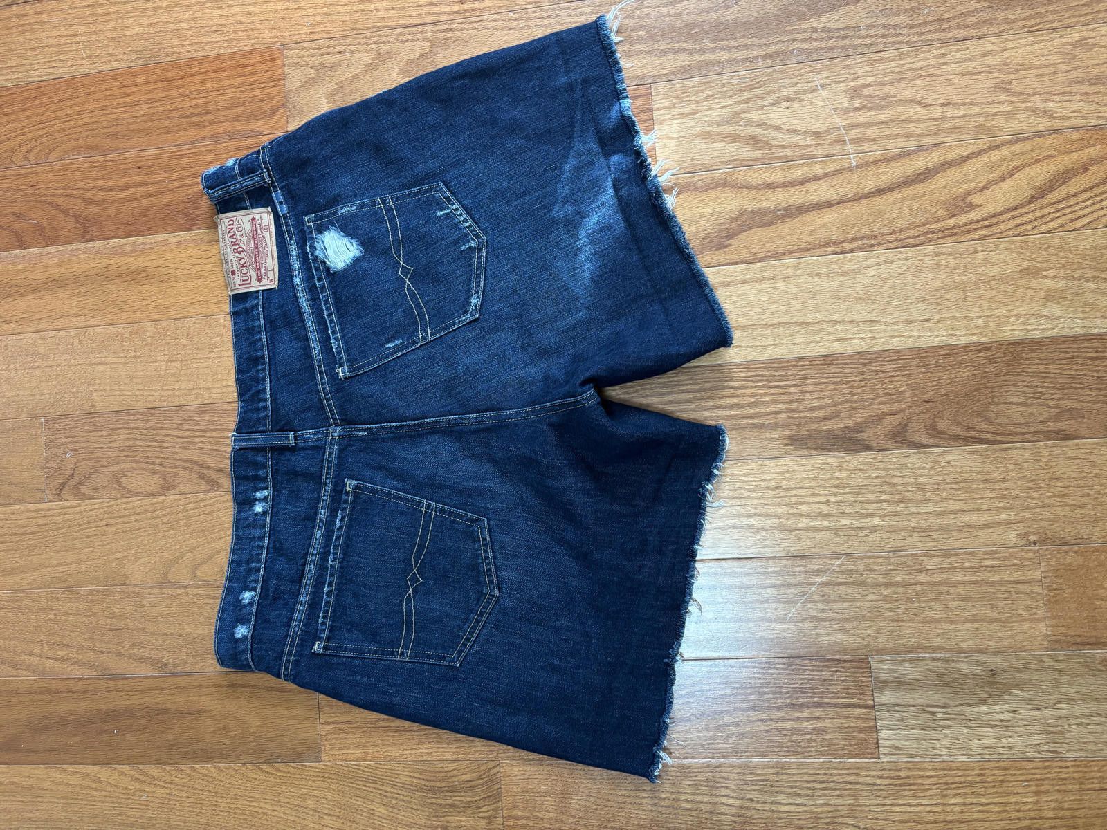 Lucky Brand Lucky Brand Boyfriend Short Distressed Denim Shorts Size 14 Size 34" / US 12 / IT 48 - 5 Thumbnail