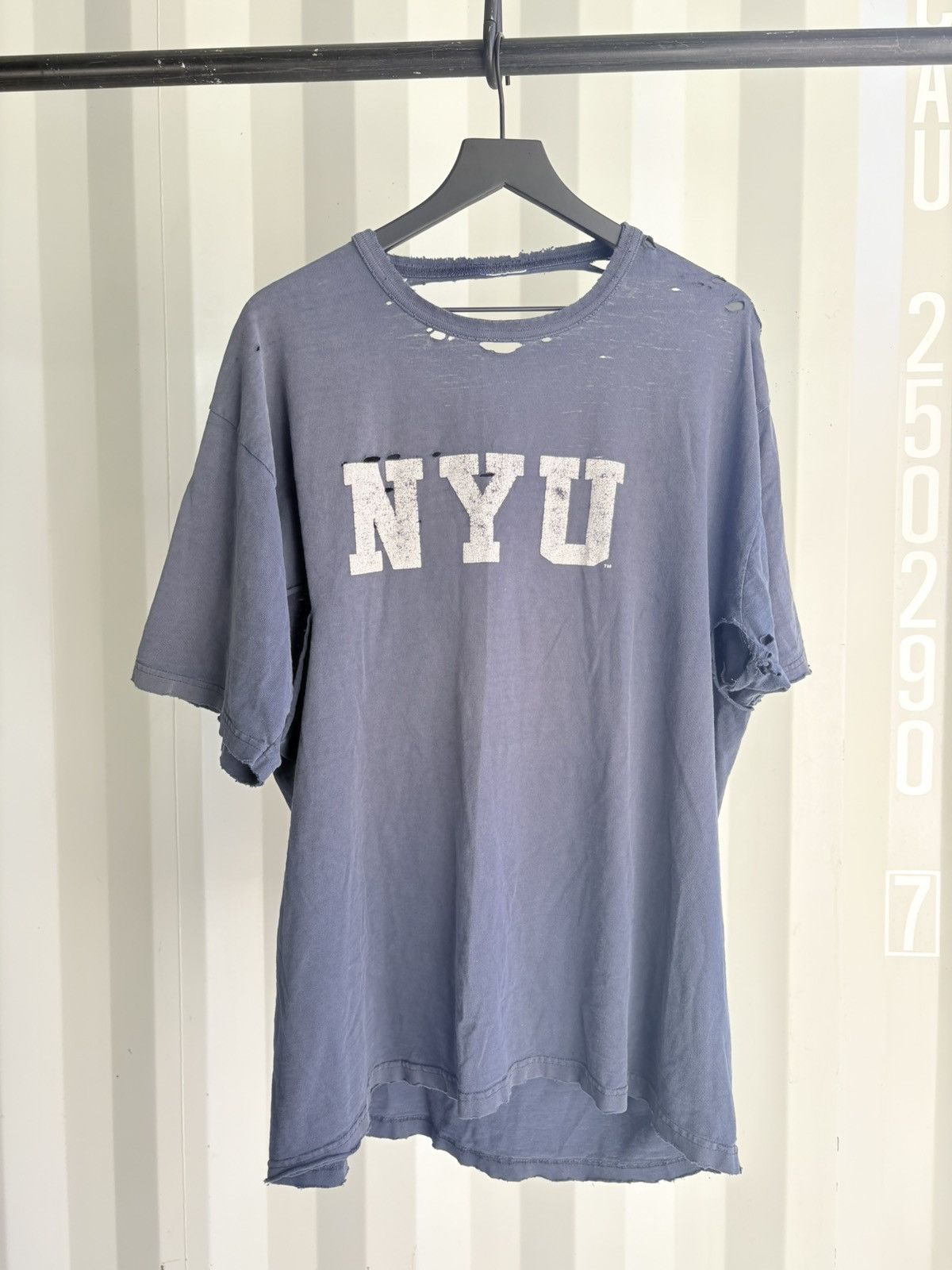 Vintage Vintage NYU Shirt Faded Distressed Thrashed Grunge Band Size US XXL / EU 58 / 5 - 1 Thumbnail