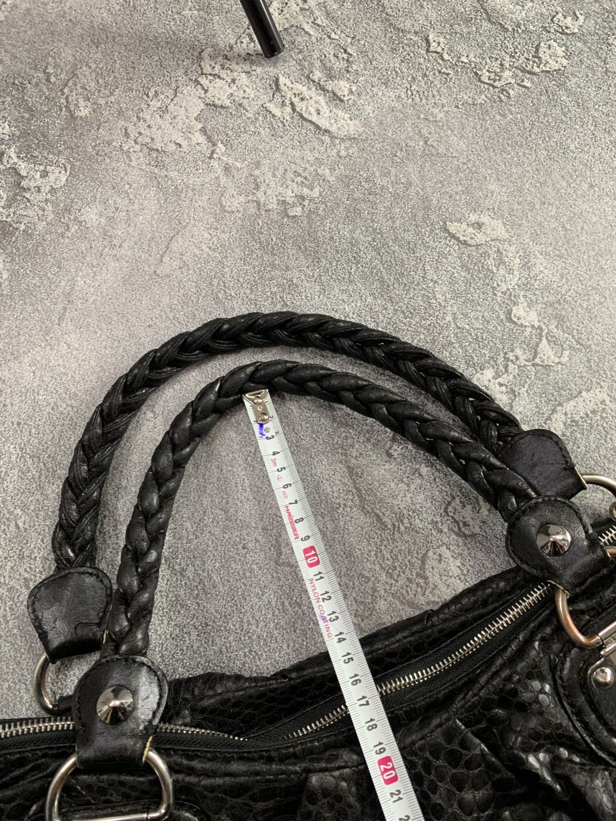 Guess Vintage Guess Y2K Black HandBag Avant Garde Python Patern Size ONE SIZE - 17 Thumbnail