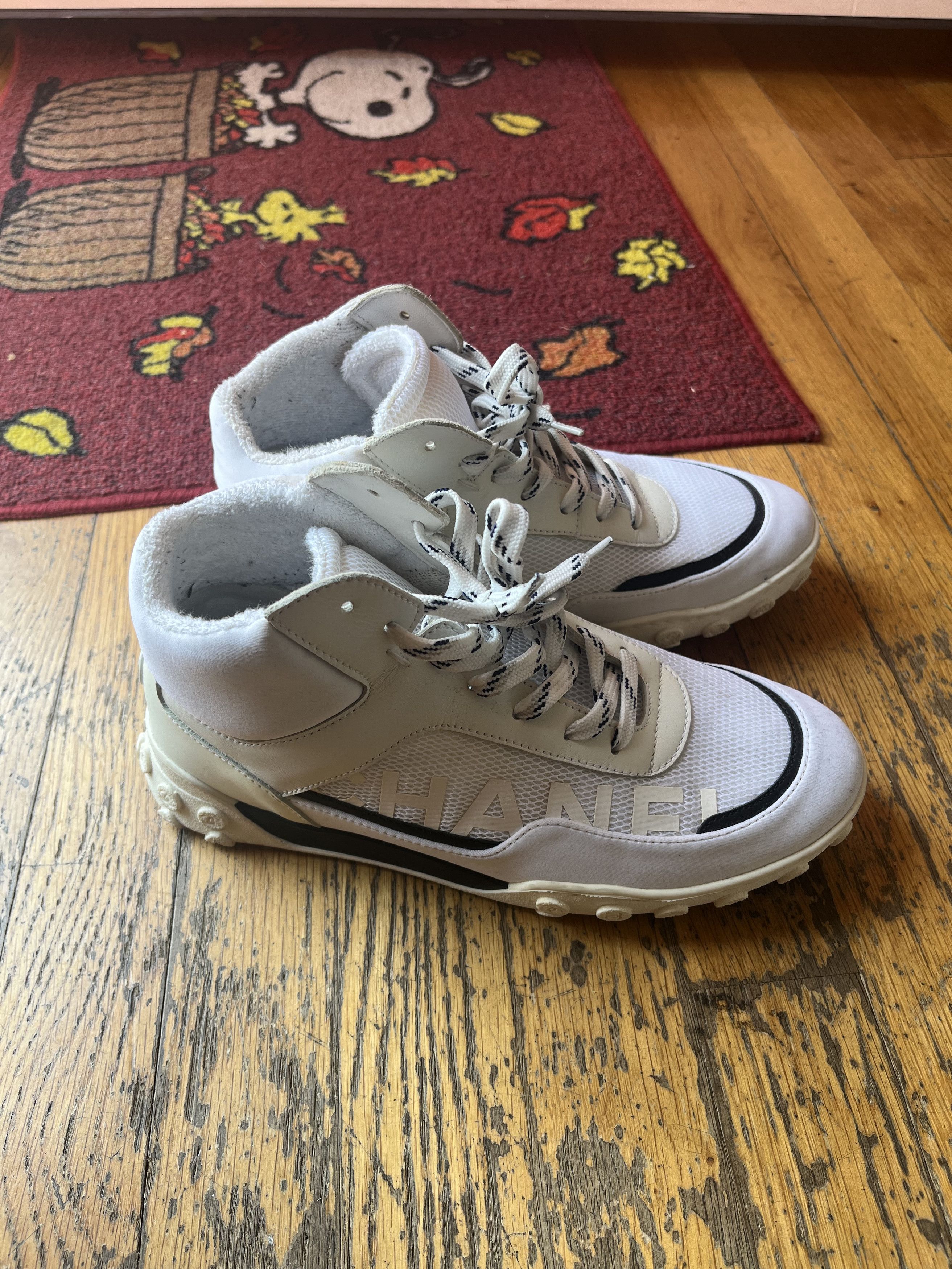 Chanel Chanel High Top B&W Sneakers Size US 6 / IT 36 - 2 Thumbnail