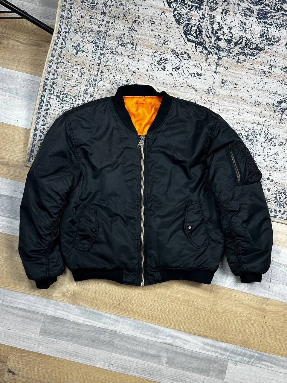 Vintage Vintage Avant Garde MA 1 Baggy Black Bomber Jacket Size US L / EU 52-54 / 3 - 1 Thumbnail