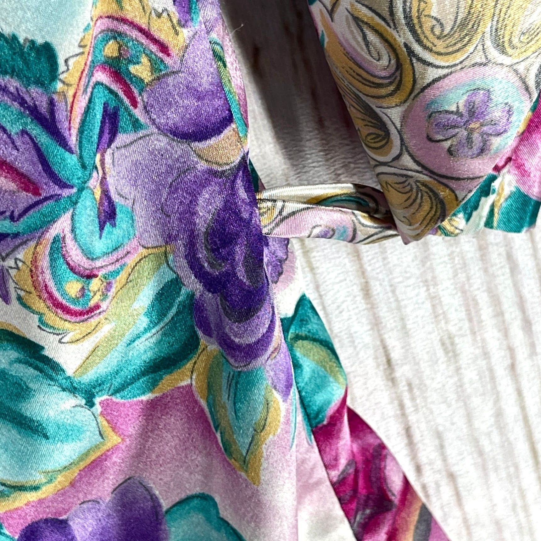 Vintage VINTAGE Adonna Robe Womens L Pink Purple Floral Made in USA No Waist Tie Kimono 90s 80s Womens Summer Fall Winter Short Sleeve Pattern Floral Size ONE SIZE - 5 Thumbnail