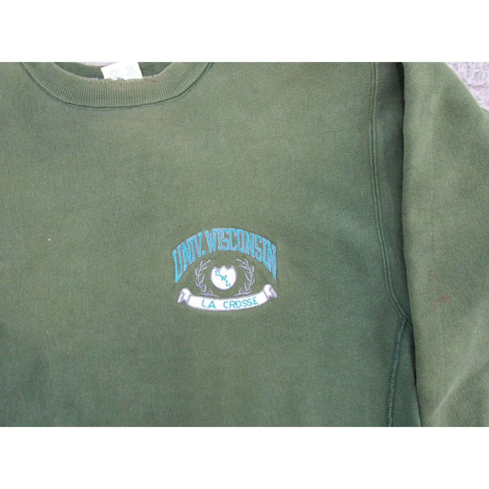 Champion VTG Champion Reverse Weave University Wisconsin La Crosse Sweatshirt SZ L READ Shirt Mens Green Lacrosse Reversible 90s Size US L / EU 52-54 / 3 - 2 Thumbnail