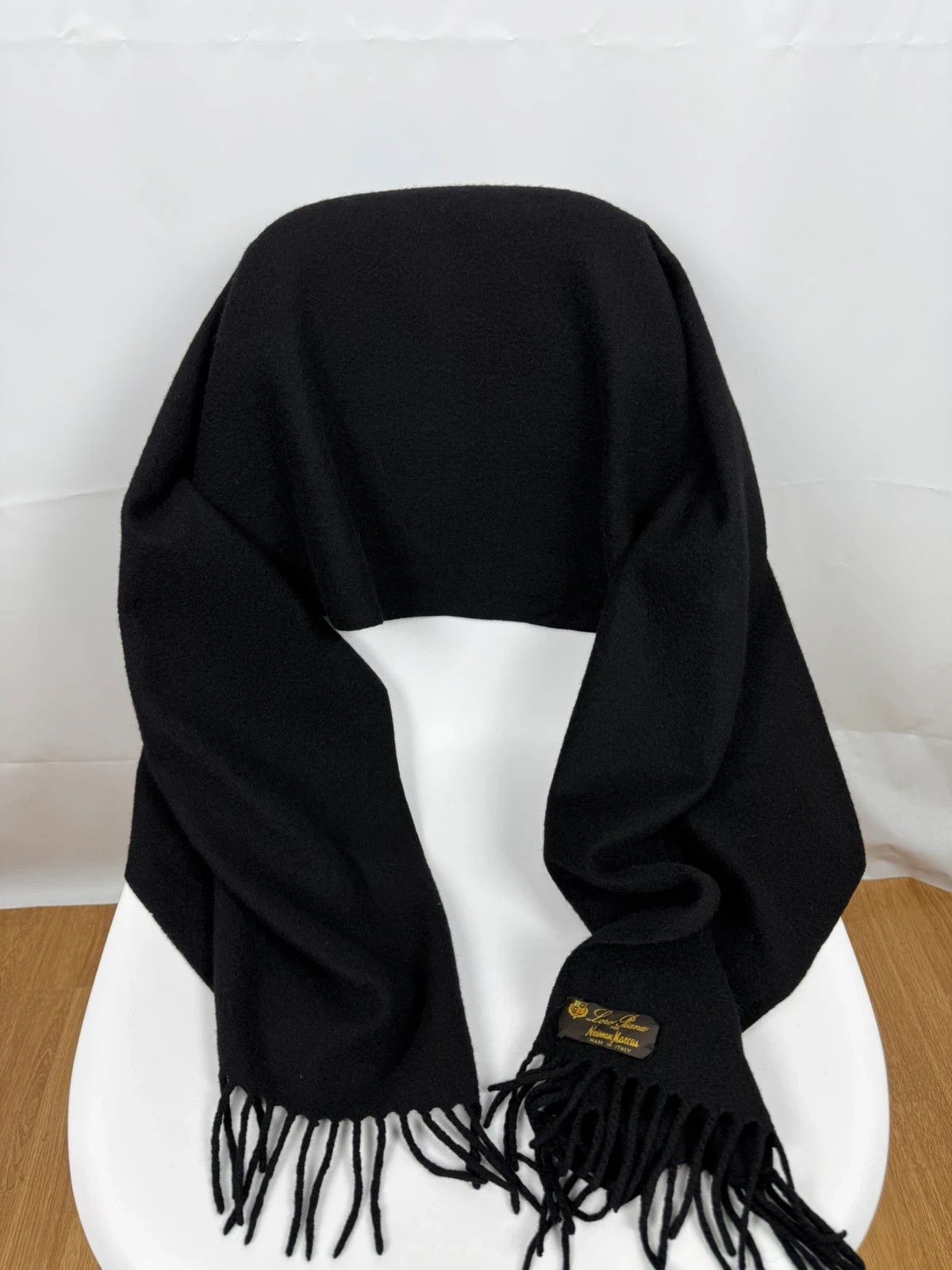 Loro Piana Loro Piana For Neiman Marcus 100% Cashmere Shawl Scarf Size ONE SIZE - 8 Thumbnail