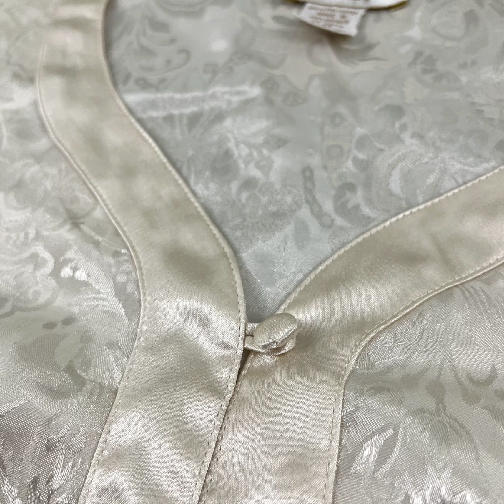 Victoria's Secret VINTAGE VICTORIA'S SECRET Shirt Women Medium Ivory Gold Label Floral Pajama Sleep Top Size M / US 6-8 / IT 42-44 - 7 Thumbnail