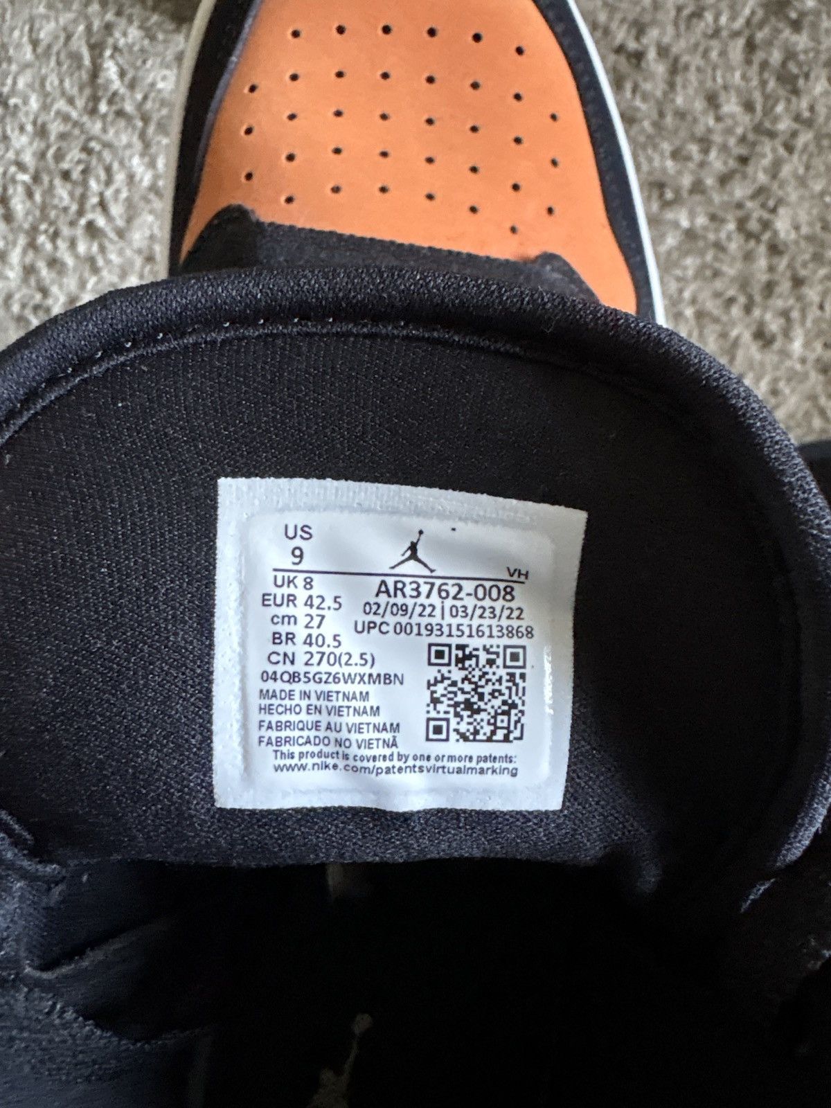 Jordan Brand Jordan Black and Orange Sneakers Size US 9 / EU 42 - 6 Thumbnail