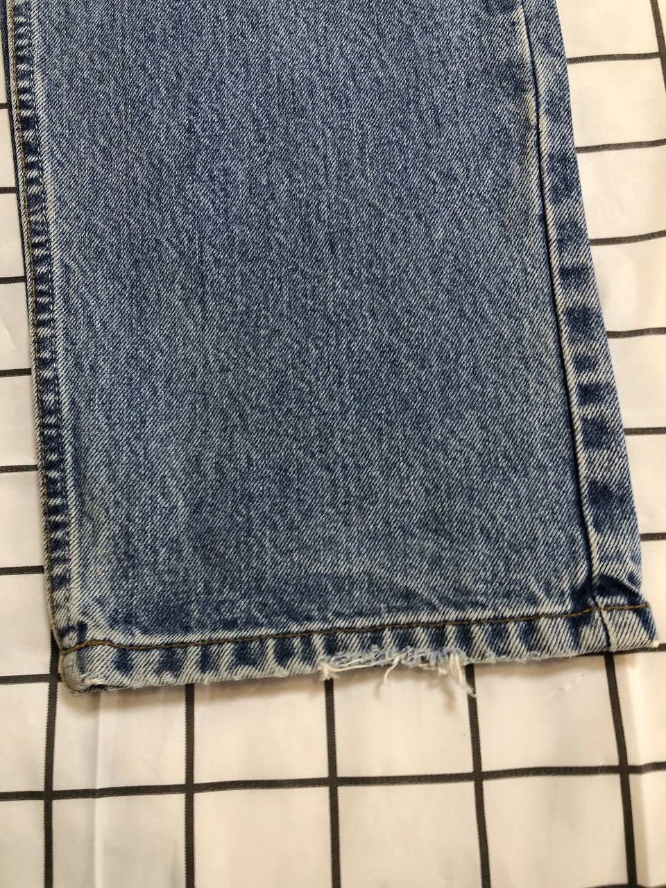 Levi's Vintage 615 Levi's Relaxed Jeans Light Wash Denim Pocket Size US 40 / EU 56 - 3 Thumbnail