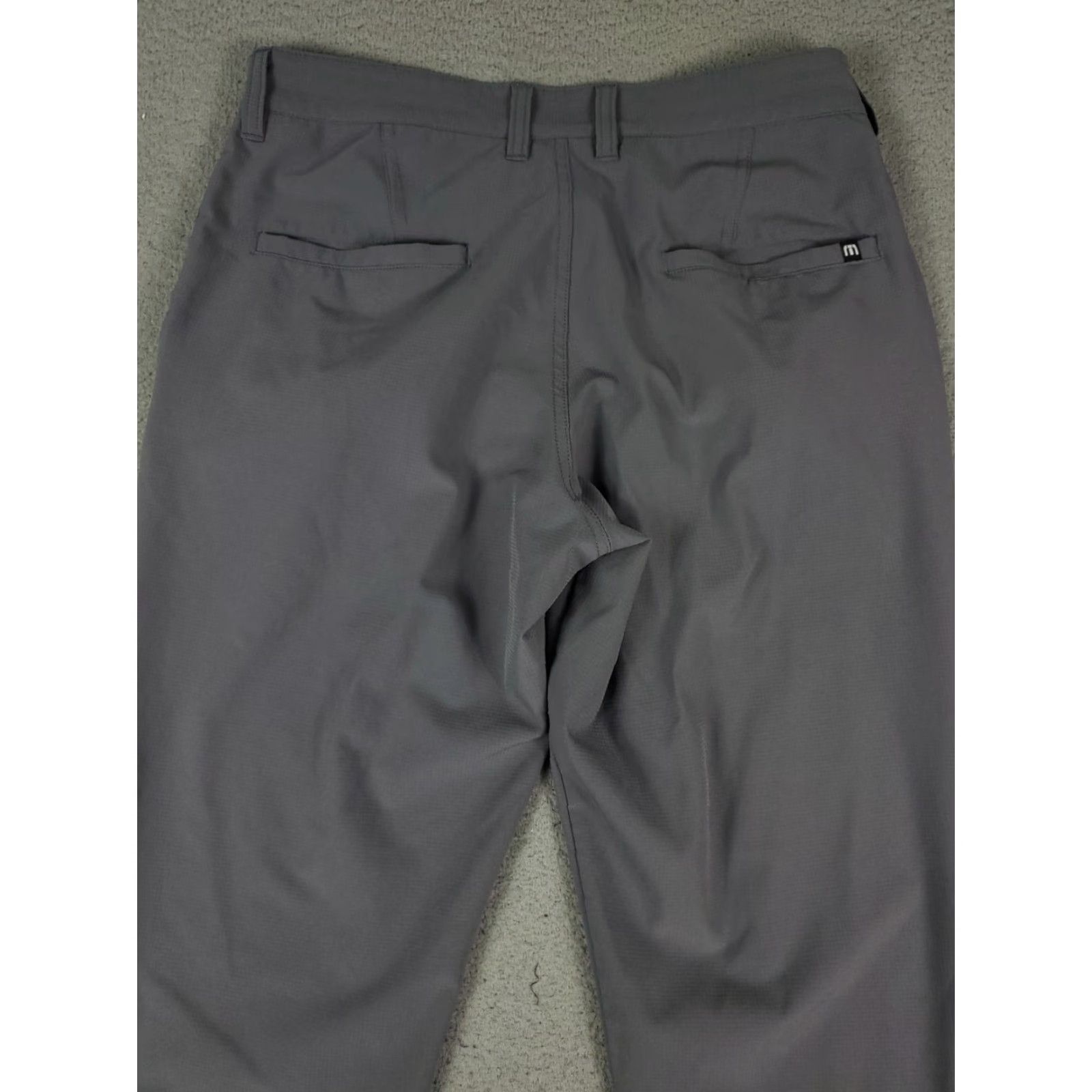 TravisMathew Travis Mathew Pants Mens 30x30 Gray Chino Flat Front Straight Fit Casual, Business, Formal, Travel, Wedding, Workwear Mens Regular 30 Gray Pants Size US 30 / EU 46 - 7 Thumbnail