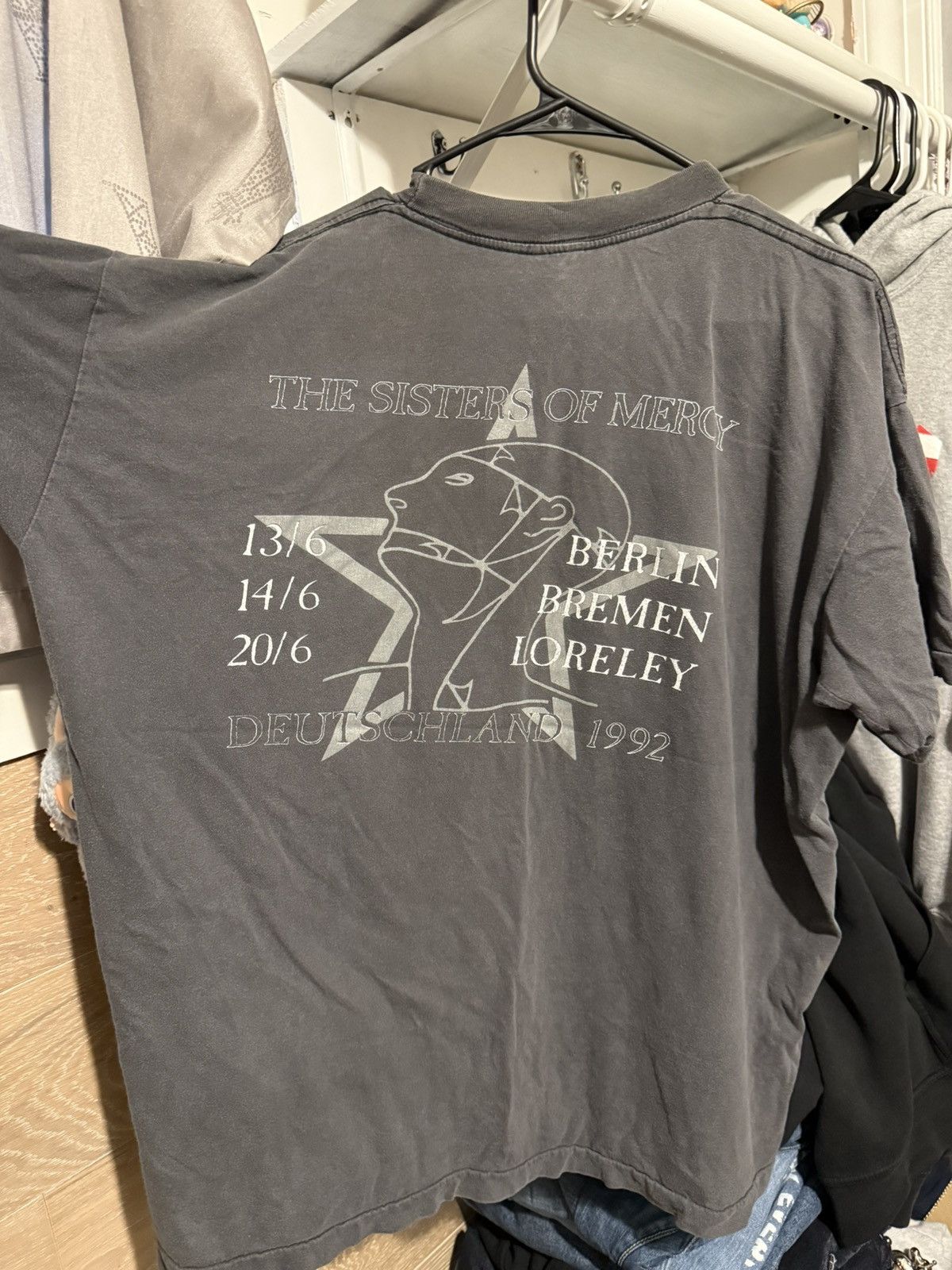 Band Tees Sisters of mercy Vintage band tee Size US XL / EU 56 / 4 - 2 Thumbnail
