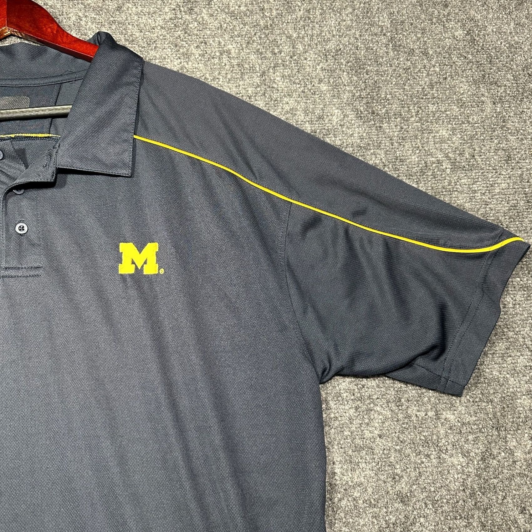Vintage Nike Polo Shirt Mens XL Blue Short Sleeve Button Neck University of Michigan Logo Size US XL / EU 56 / 4 - 3 Thumbnail