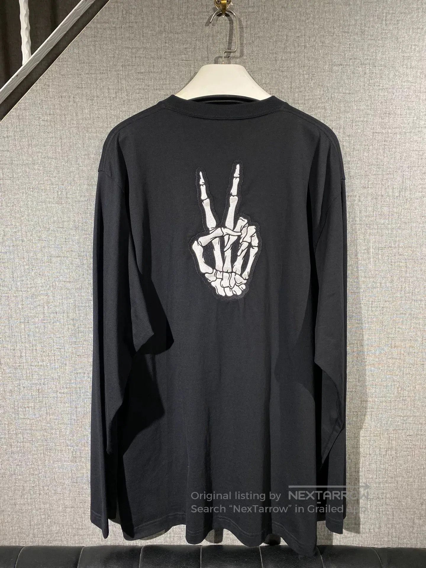 Balenciaga balenciaga long sleeve t-shirt with embroidery. Size US XS / EU 42 / 0 - 2 Thumbnail