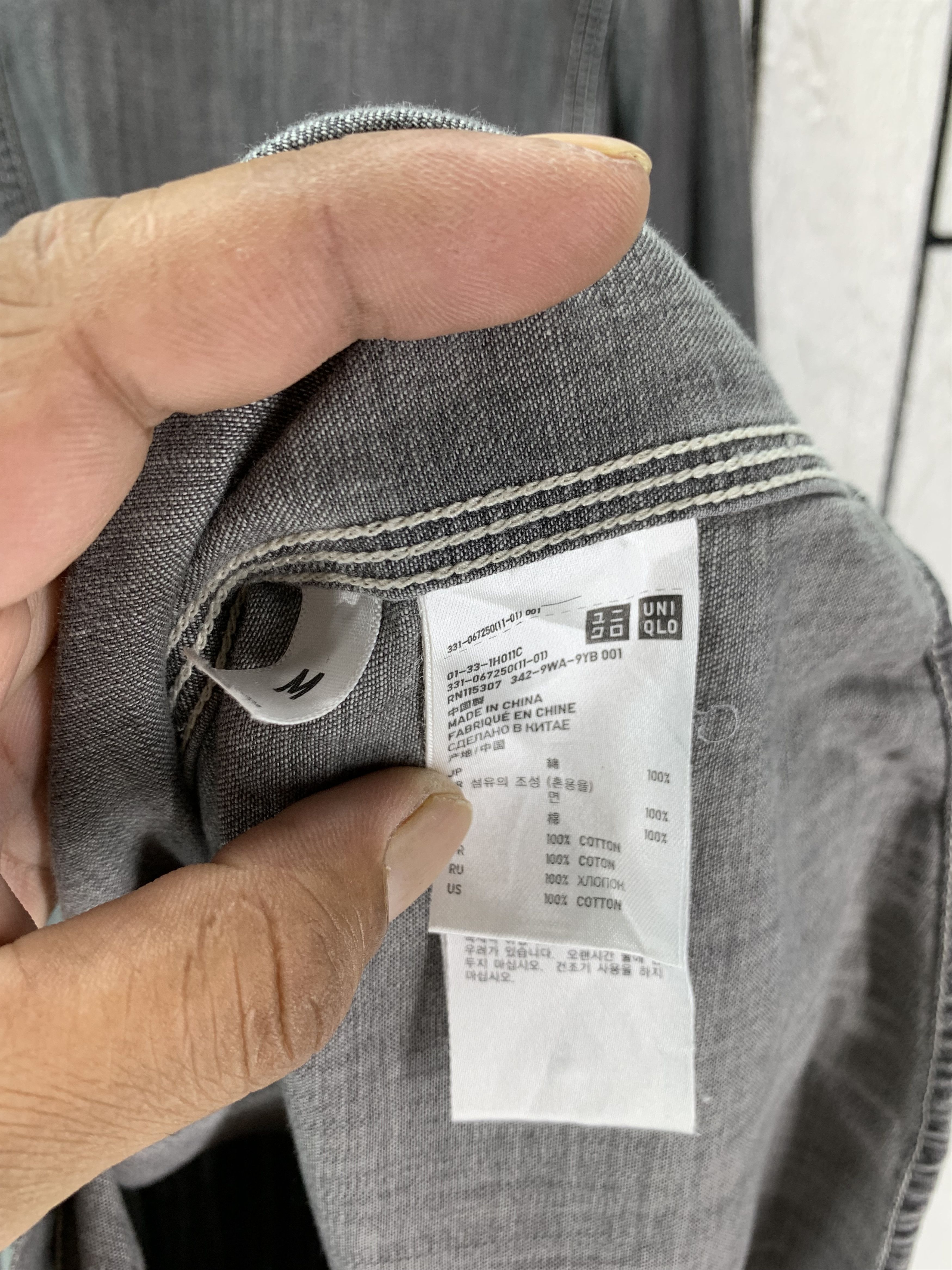 Uniqlo Vintage Uniqlo Gray Denim Shirt Button Size US M / EU 48-50 / 2 - 5 Thumbnail