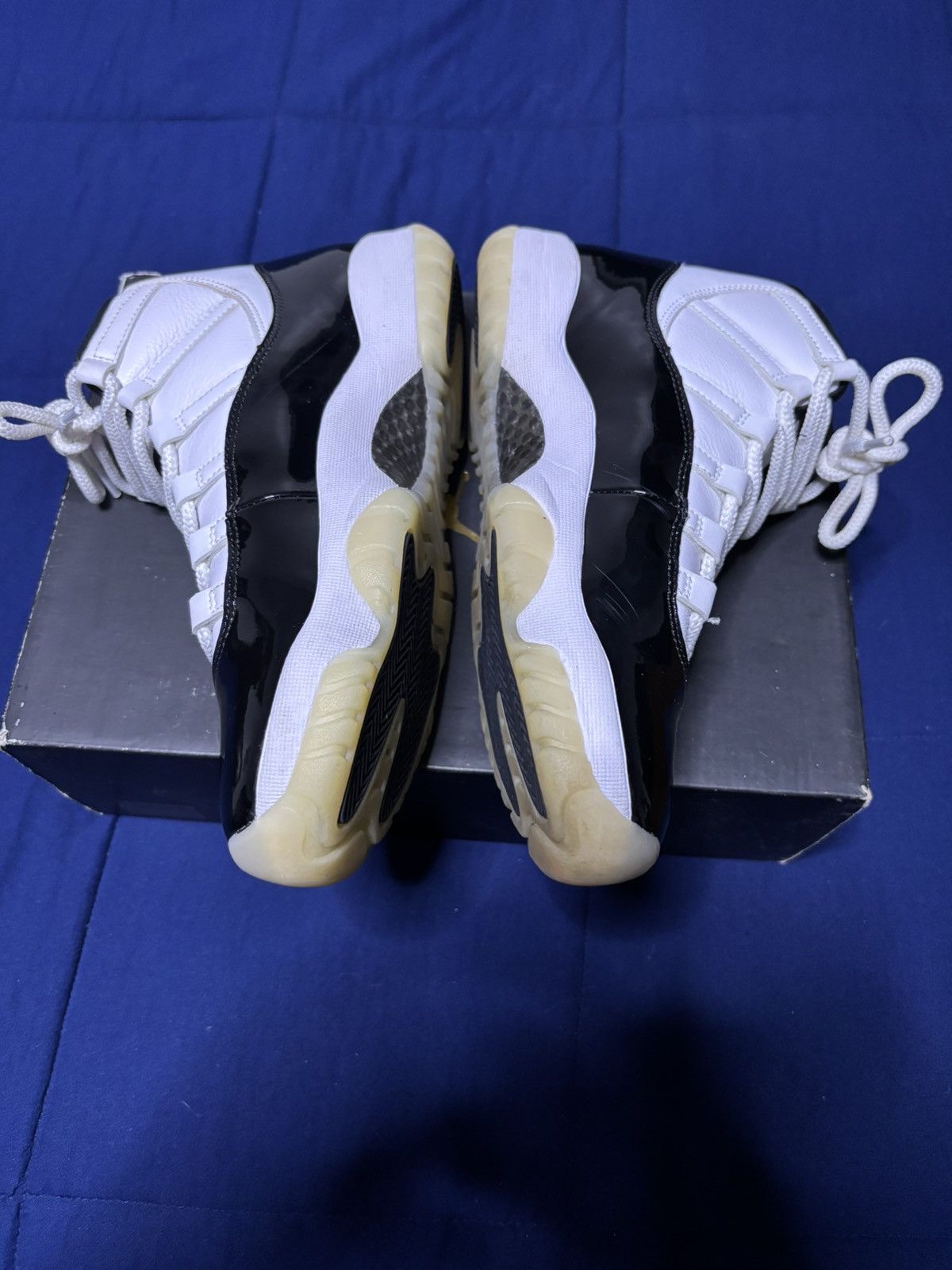 Jordan Brand Jordan 11 Retro Gratitude/Defining Moments 2023 Size 9.5 Size US 9.5 / EU 42-43 - 3 Thumbnail