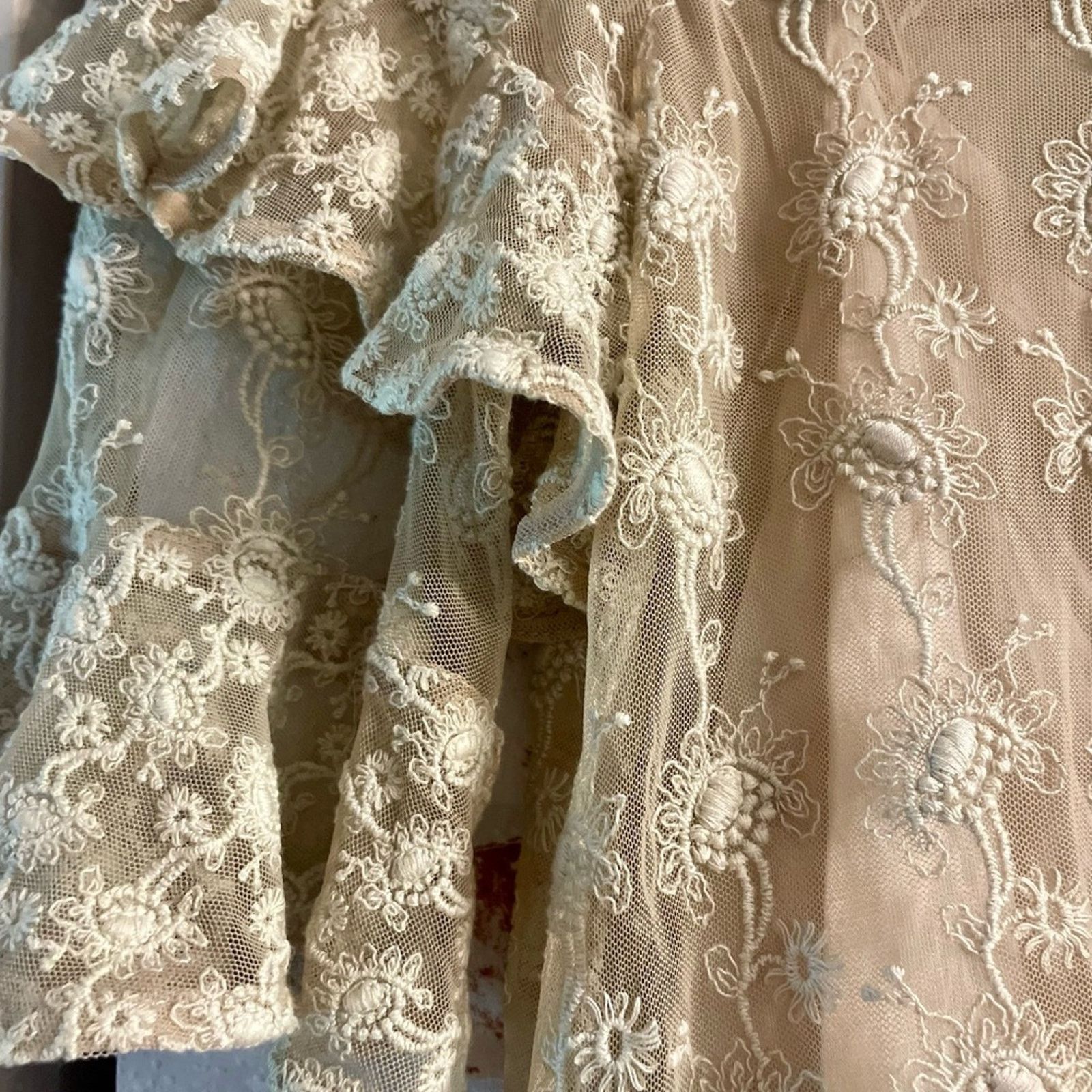 Allsaints All Saints NWT Cream Lace Blouse with Ruffle Sleeves Size S / US 4 / IT 40 - 4 Thumbnail
