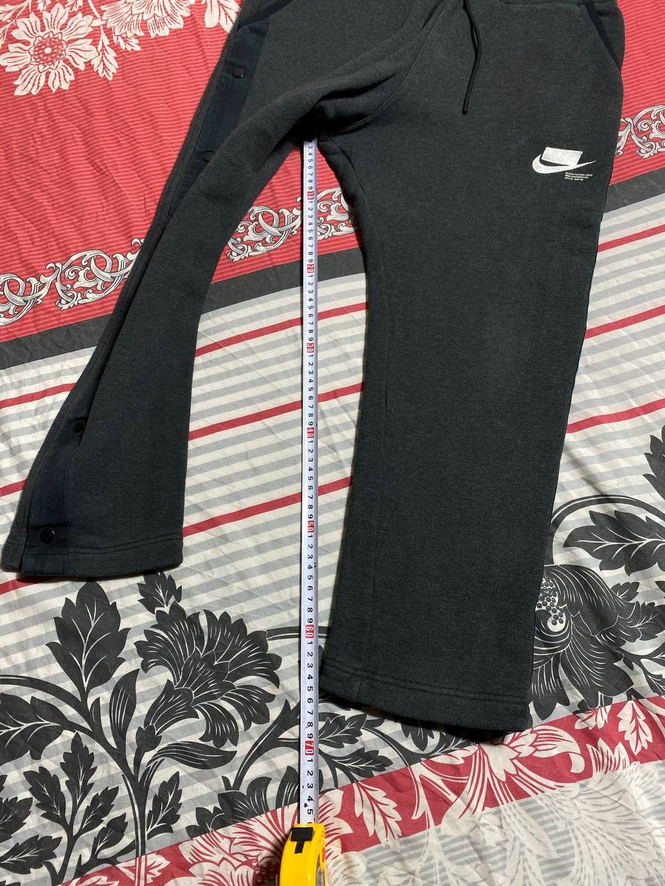 Nike Vintage Nike Swoosh Cotton Baggy Trackpants Y2K rap fit Size US 32 / EU 48 - 16 Thumbnail