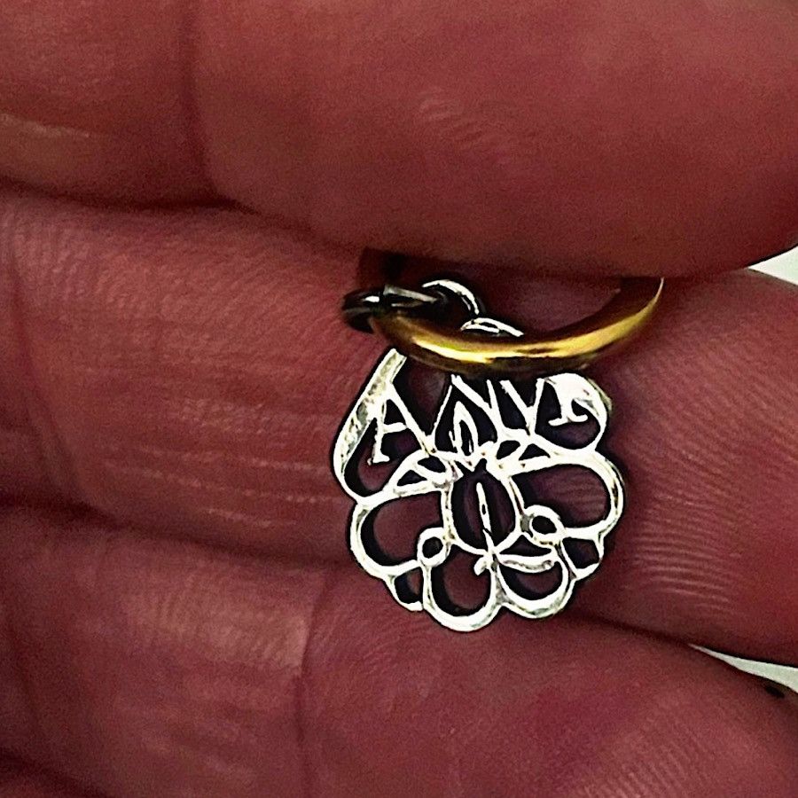 Alexander McQueen Authentic Alexander McQueen Rare 3 Charm Necklace Size ONE SIZE - 9 Thumbnail