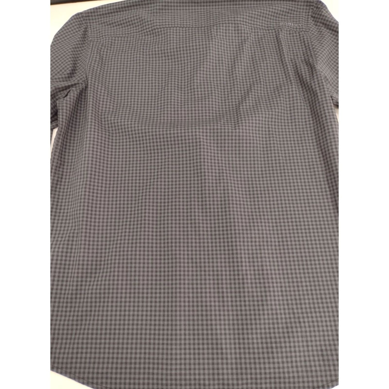 Oakley Oakley Men's Button-Up Shirt L Black/Grey Plaid Logo #1368 Size US L / EU 52-54 / 3 - 5 Thumbnail