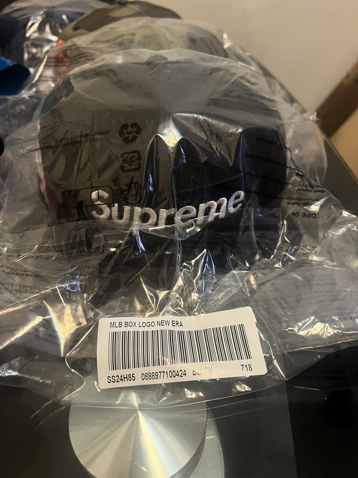 image of Mlb Teams Box Logo Black Sox Size 7 1/8, Men's
