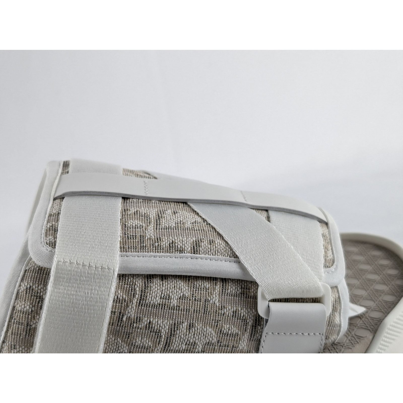 Dior o1rshd1 Sandal M-Alpha Sandal in Beige/White Size US 7 / EU 40 - 6 Thumbnail