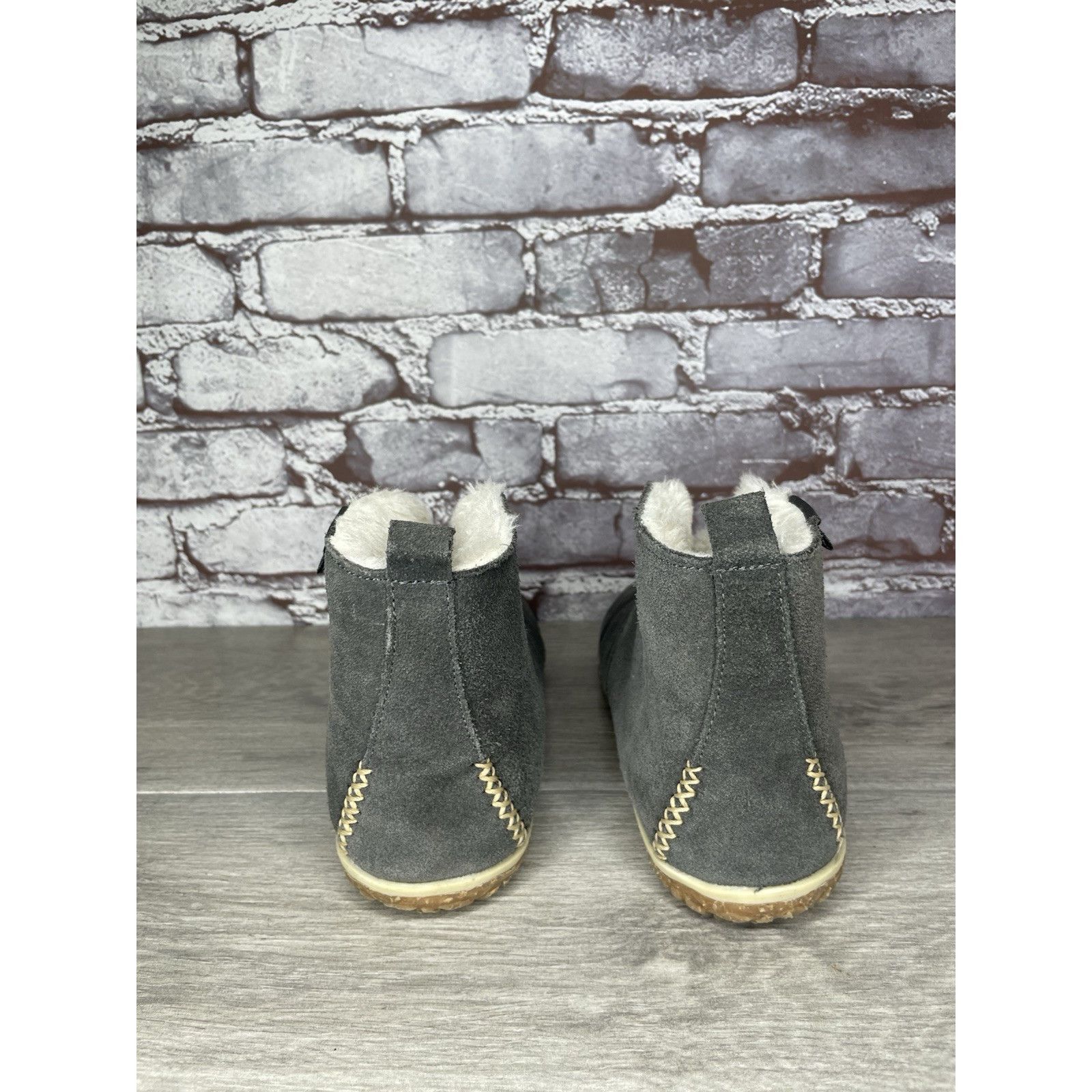 Minnetonka Minnetonka Tucson Gray Suede Southwestern Fur Lined Booties Size US 7 / IT 37 - 4 Thumbnail
